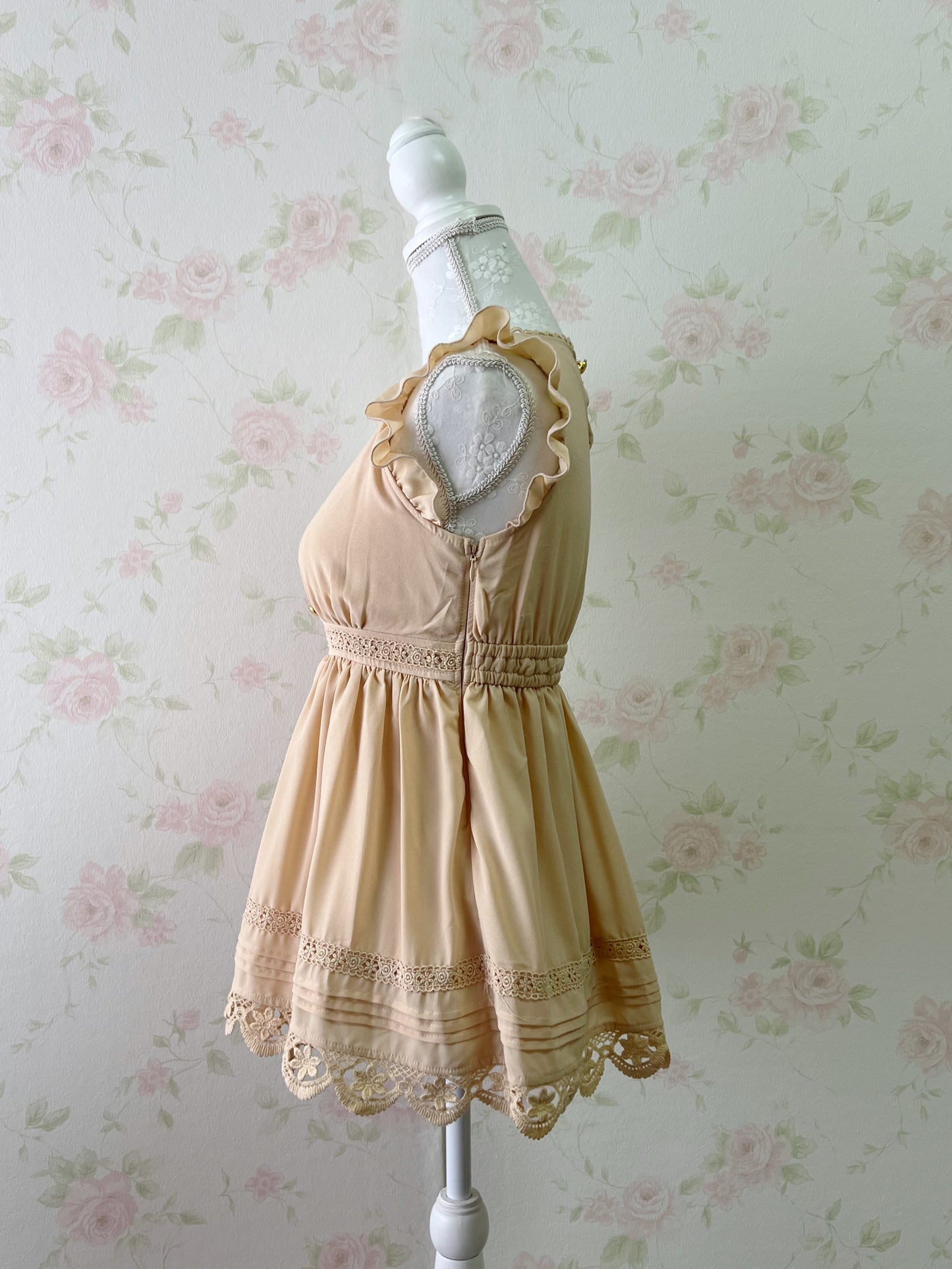 LIZ LISA Penderie Ruffled Sleeve Tunic Top
