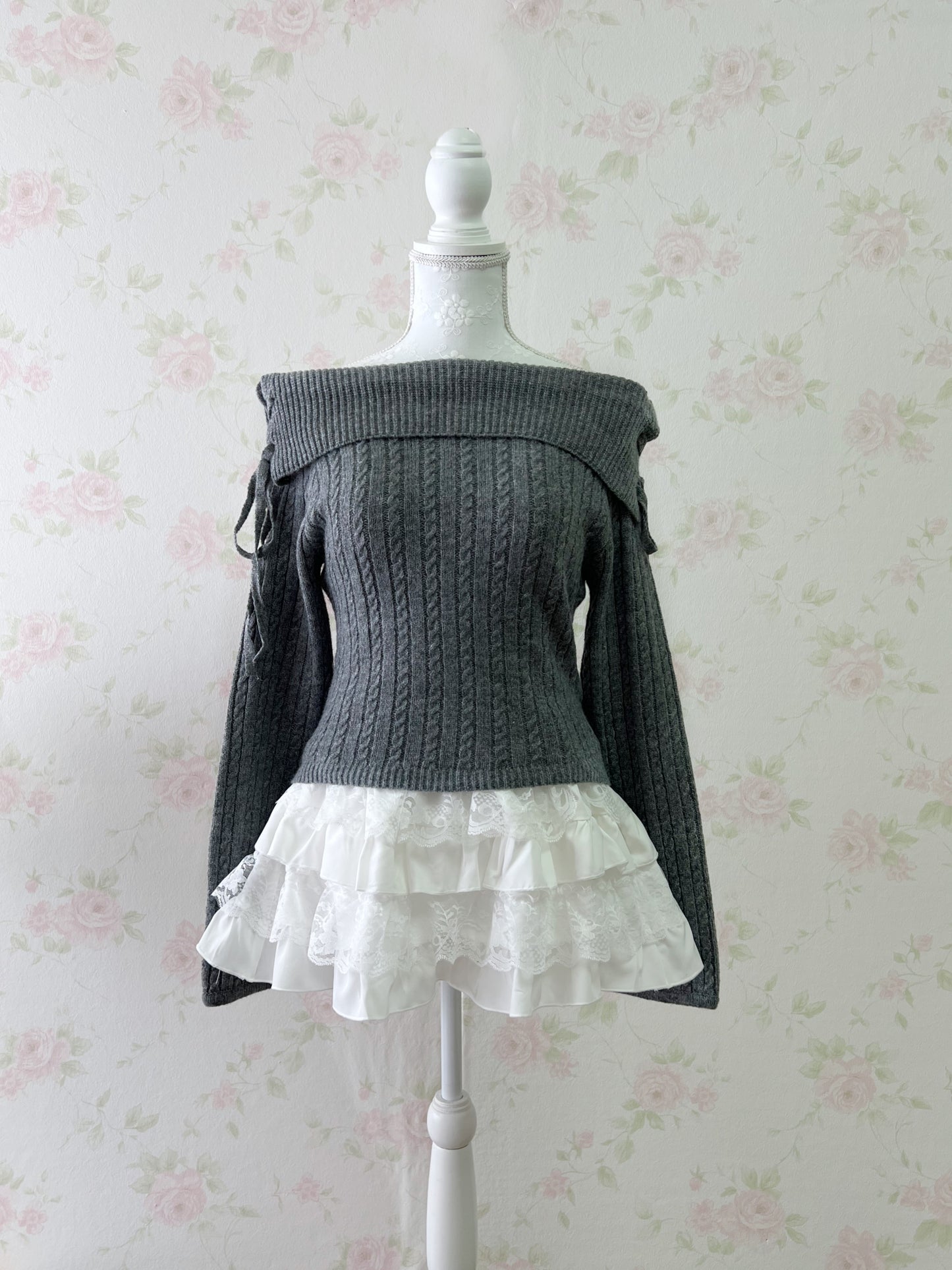 GRL Laced Up Shoulder Sweater (Gray)