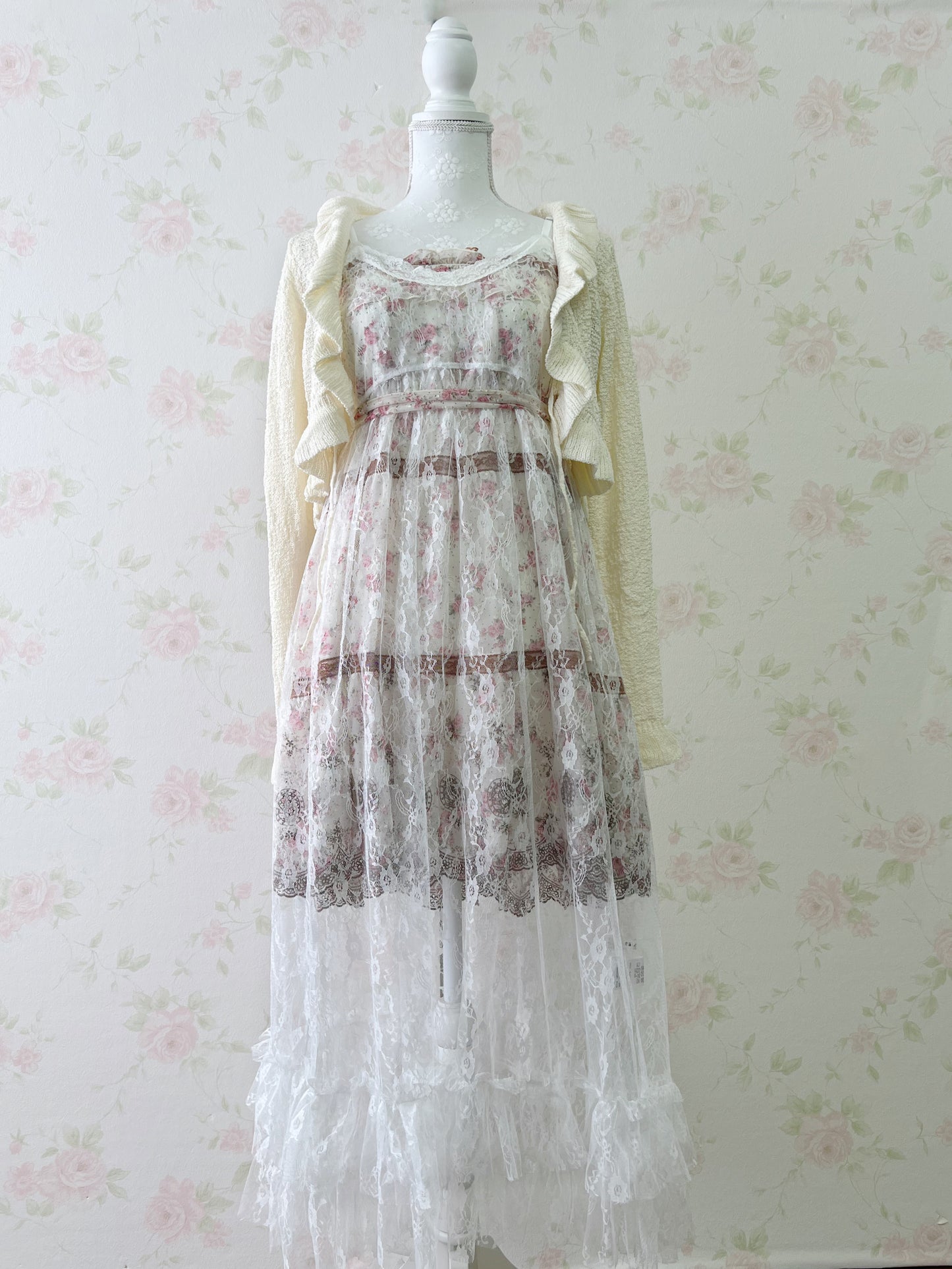 L’EST ROSE Petite Floral Lace Camisole Dress (Ivory)