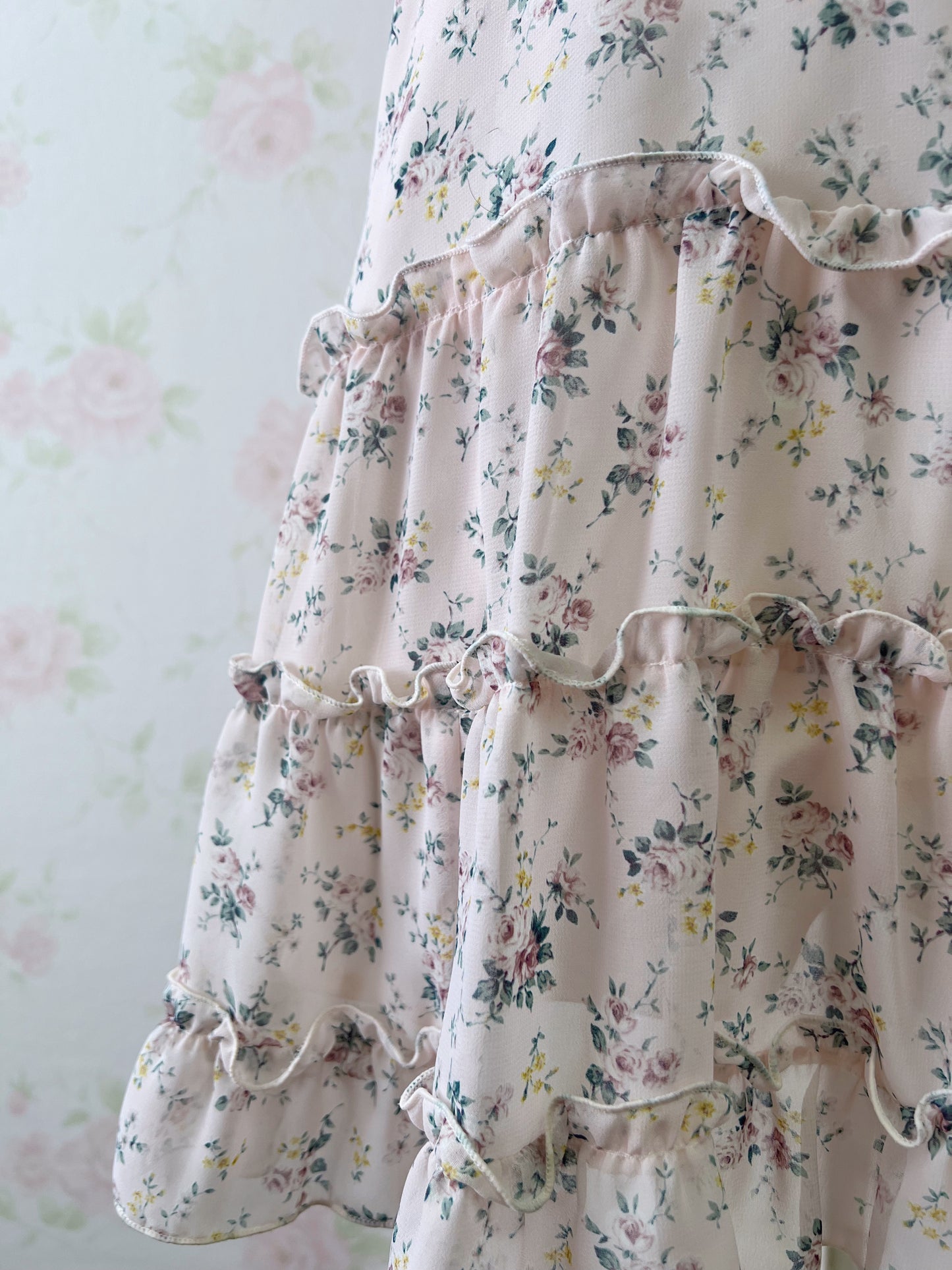 L’EST ROSE Petite Floral Hem Frilled Dress