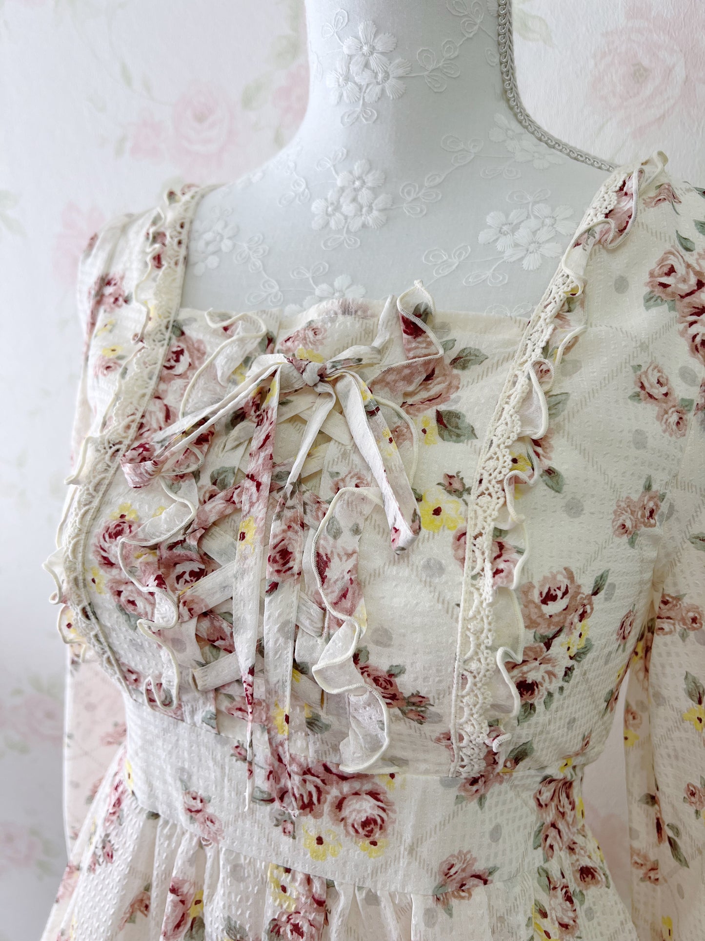 LIZMELO LIZ LISA My Melody Collaboration Floral Dress (White)