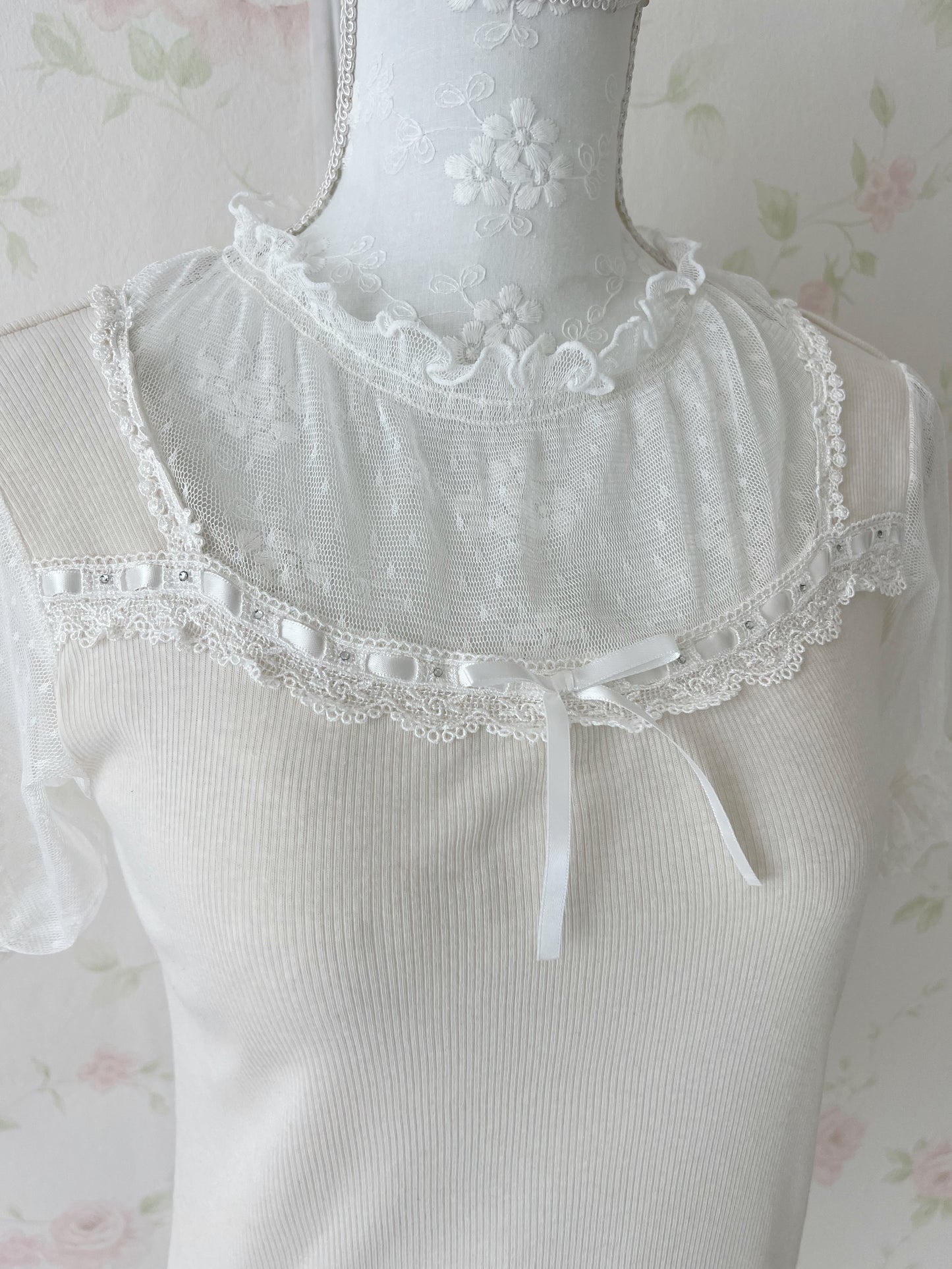 axes femme Tulle Sleeved Top