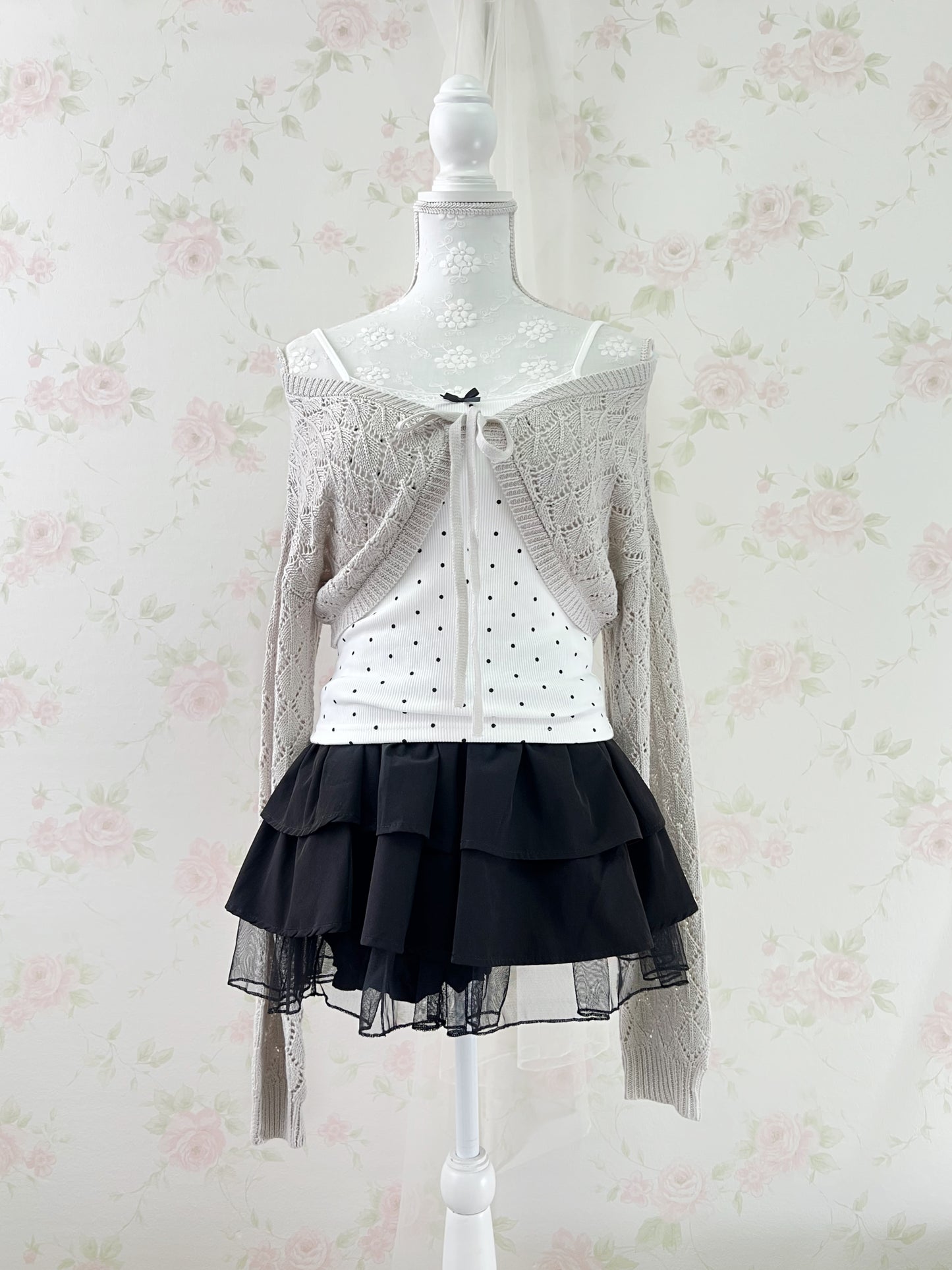 GRL Tulle Hem Tiered Skirt (Black)