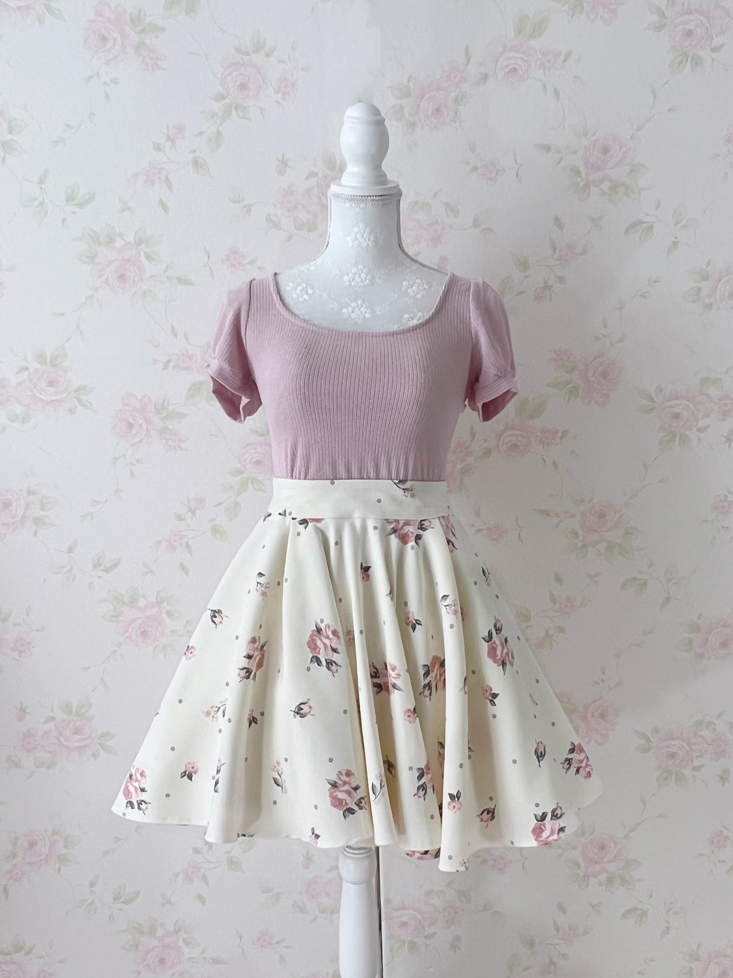 mille fille closet by LODISPOTTO Dot Rose Skirt