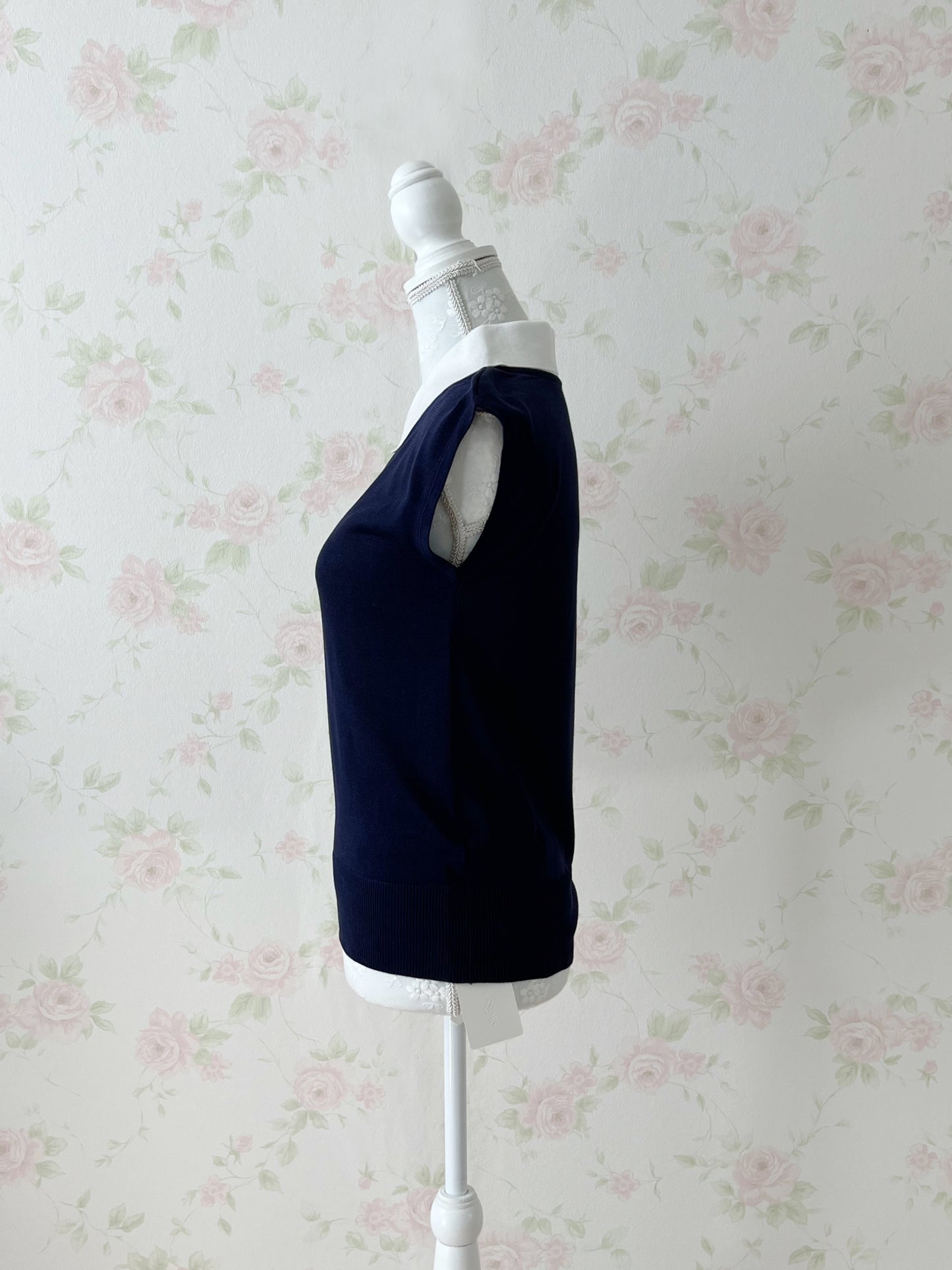 Preppy Collar Pearl Top (Navy)