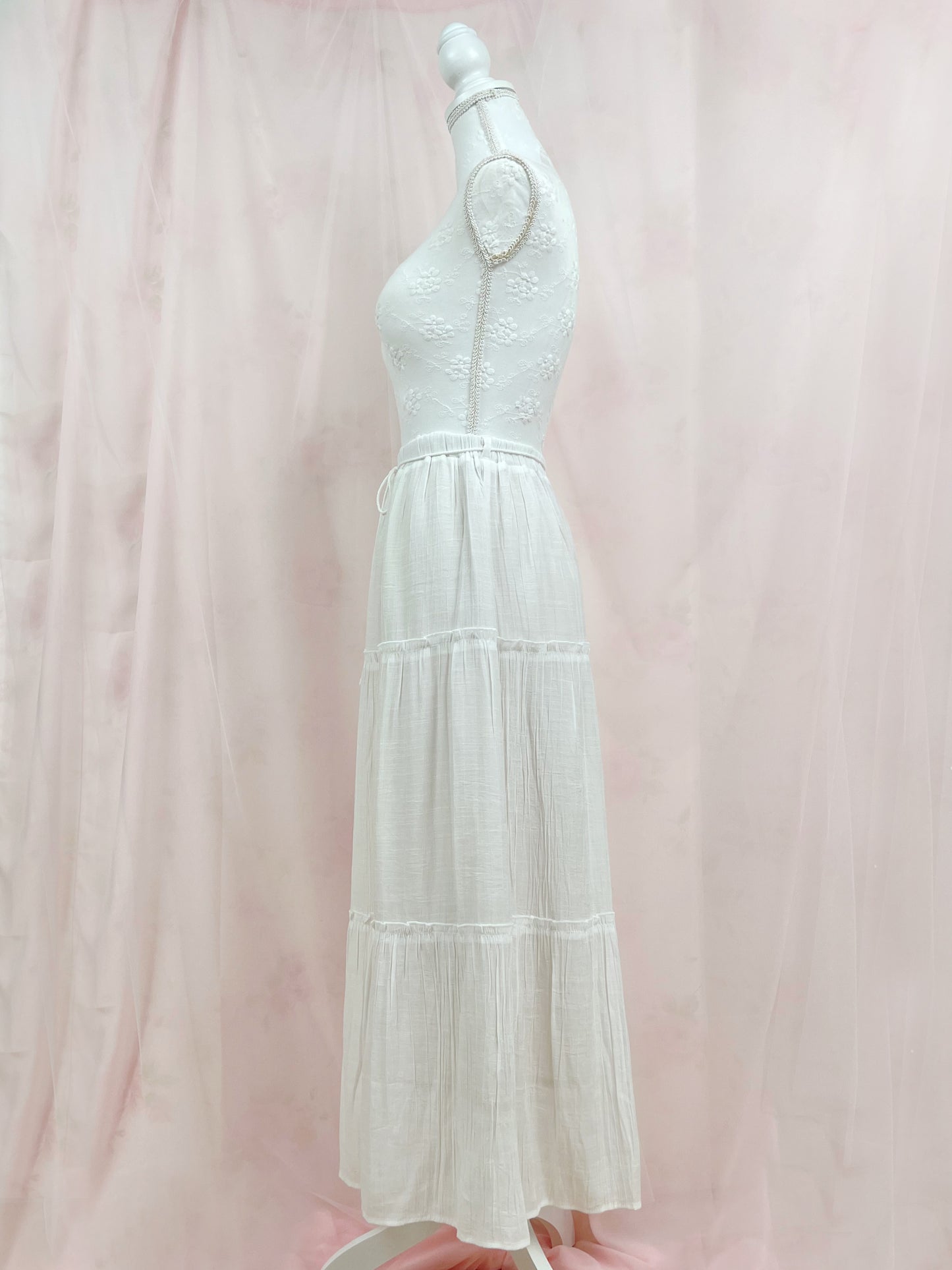 <33% OFF> pink adobe Airy Long Skirt (White)