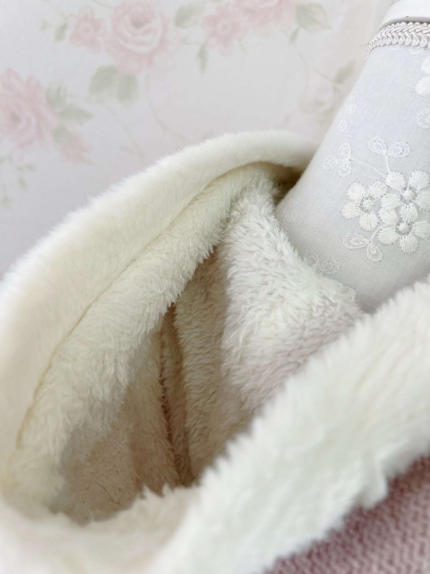 axes femme RIbbon Boa Poncho (Pink)