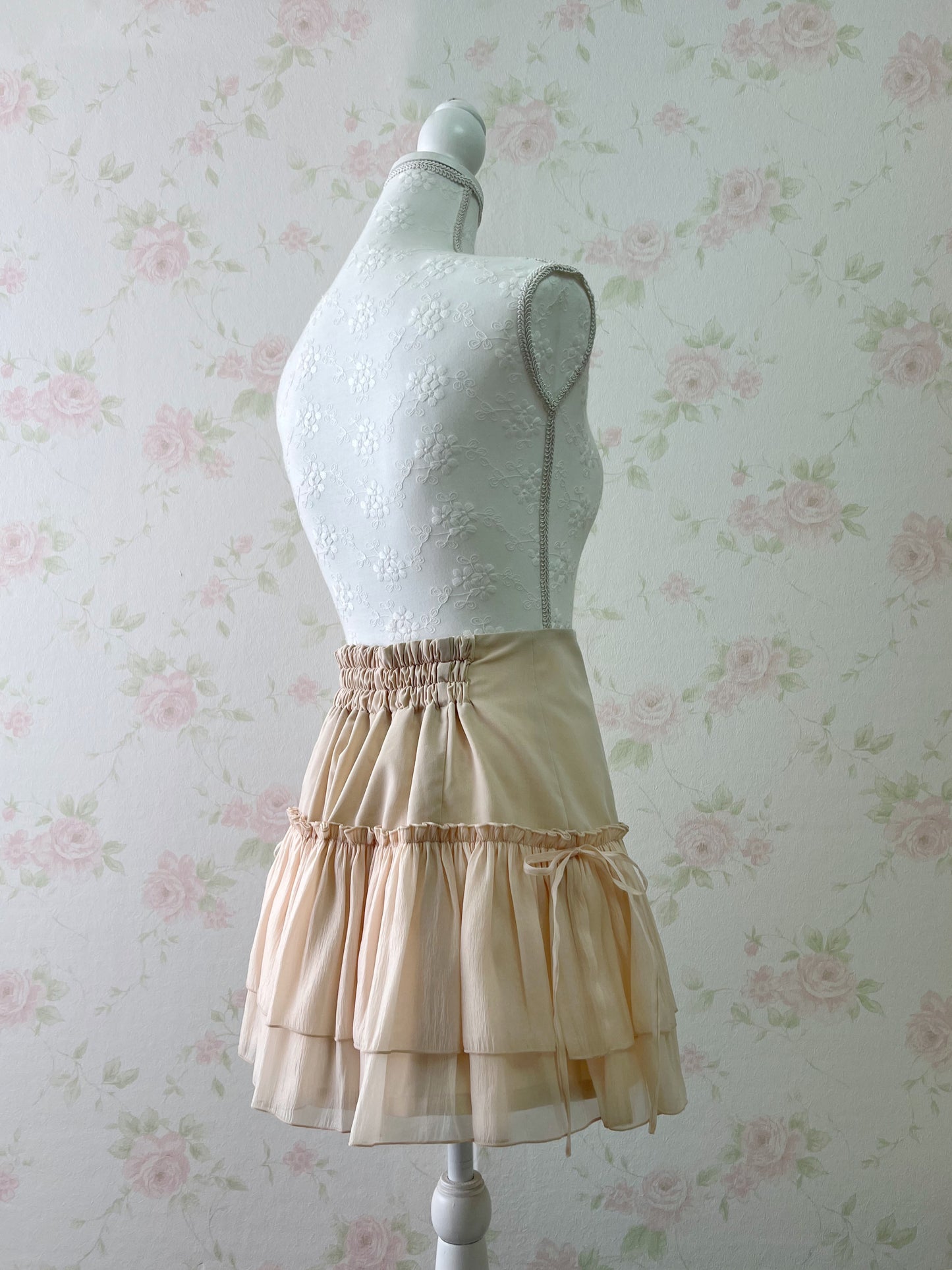 NICE CLAUP Layered Hem Side Bow Skirt