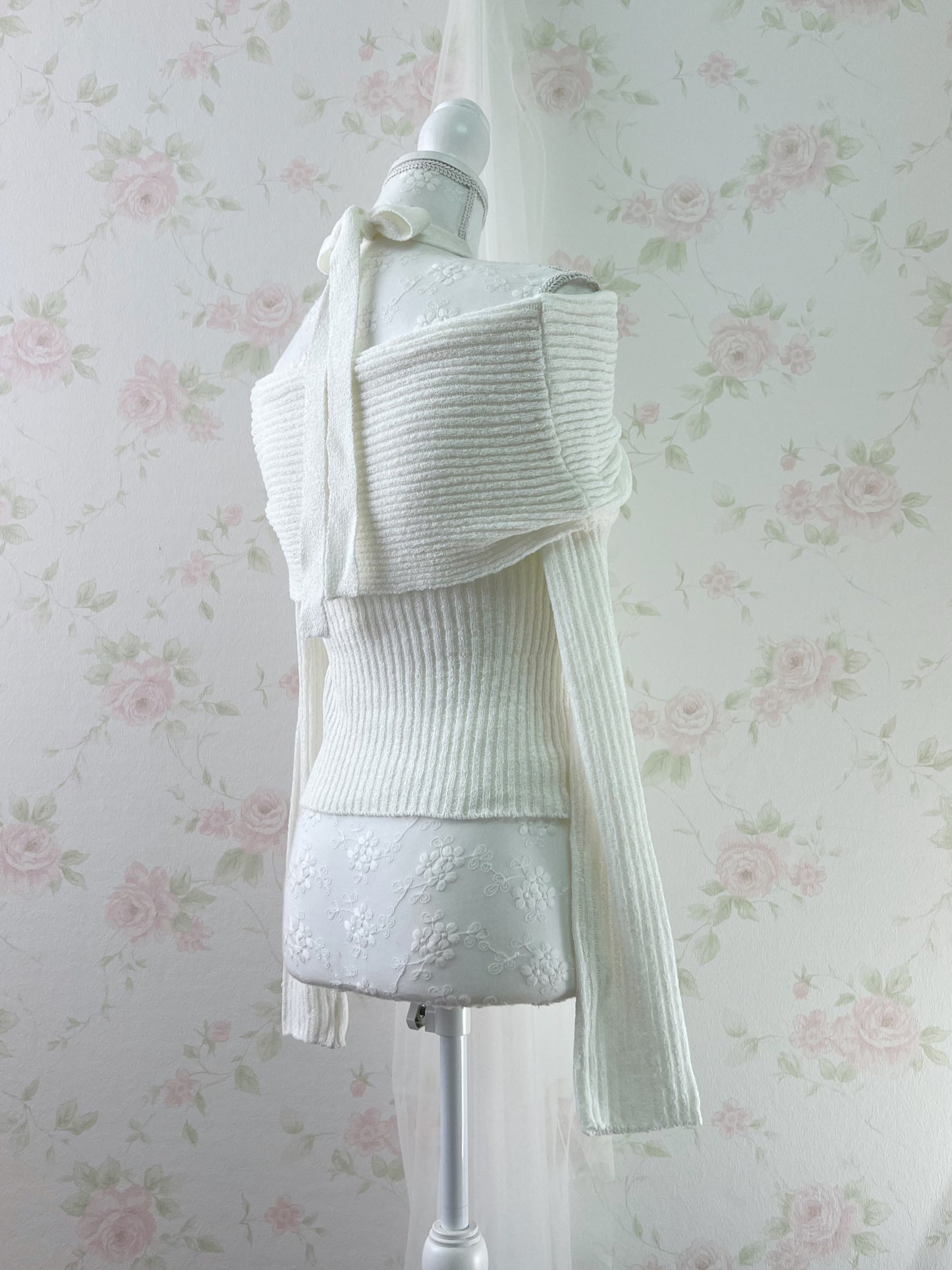 GRL Bow Front Halter Neck Ribbon Sweater (Ivory)