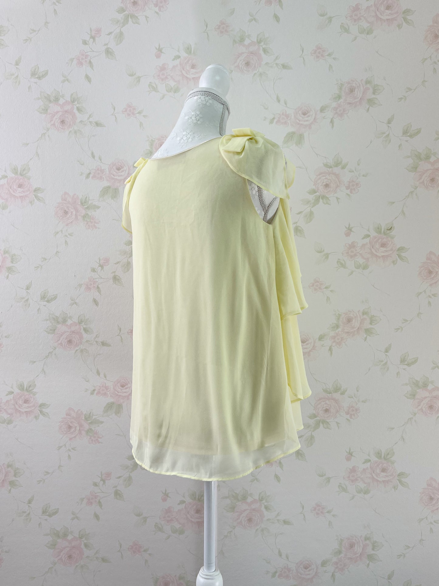 CECIL McBEE Tiered Tunic Top (Yellow)