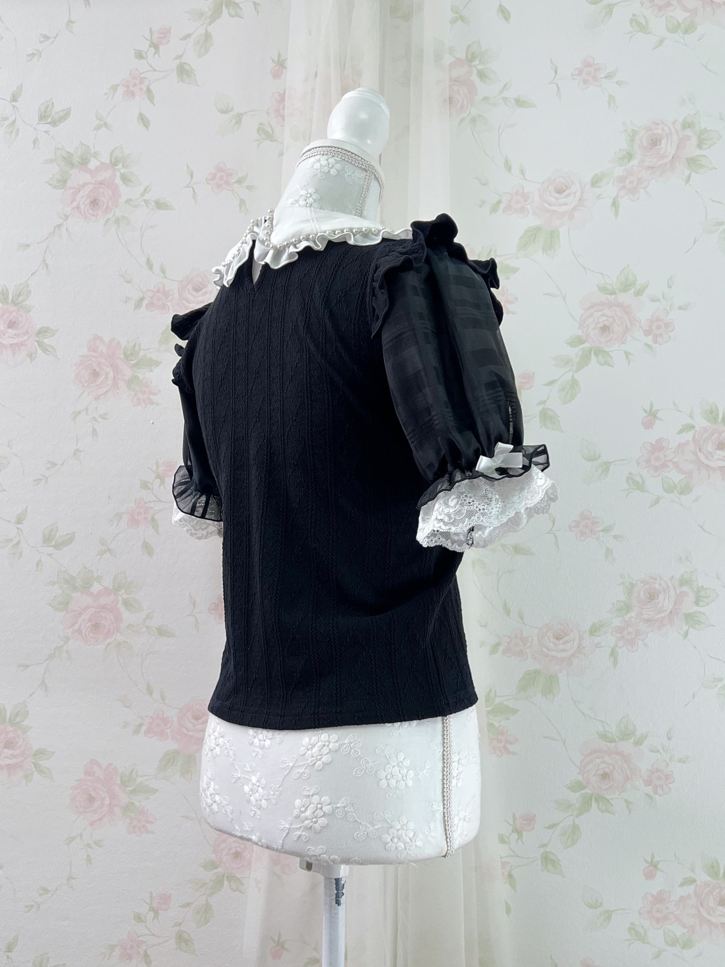 NOEMIE Crystal Heart Bow Lacy Collar Top (Black)