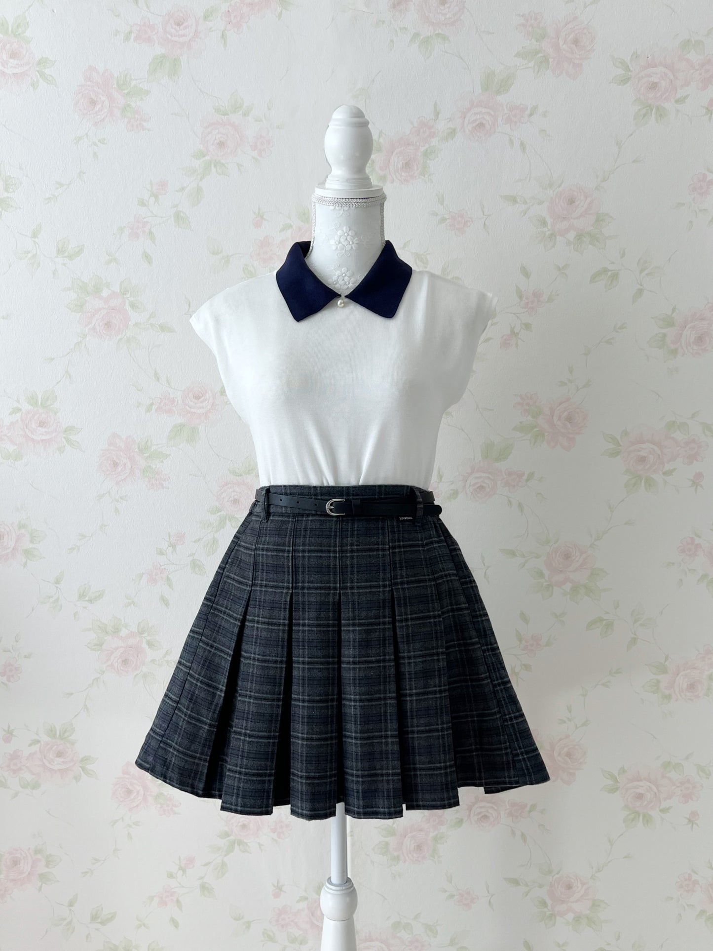 Preppy Collar Pearl Top (White)