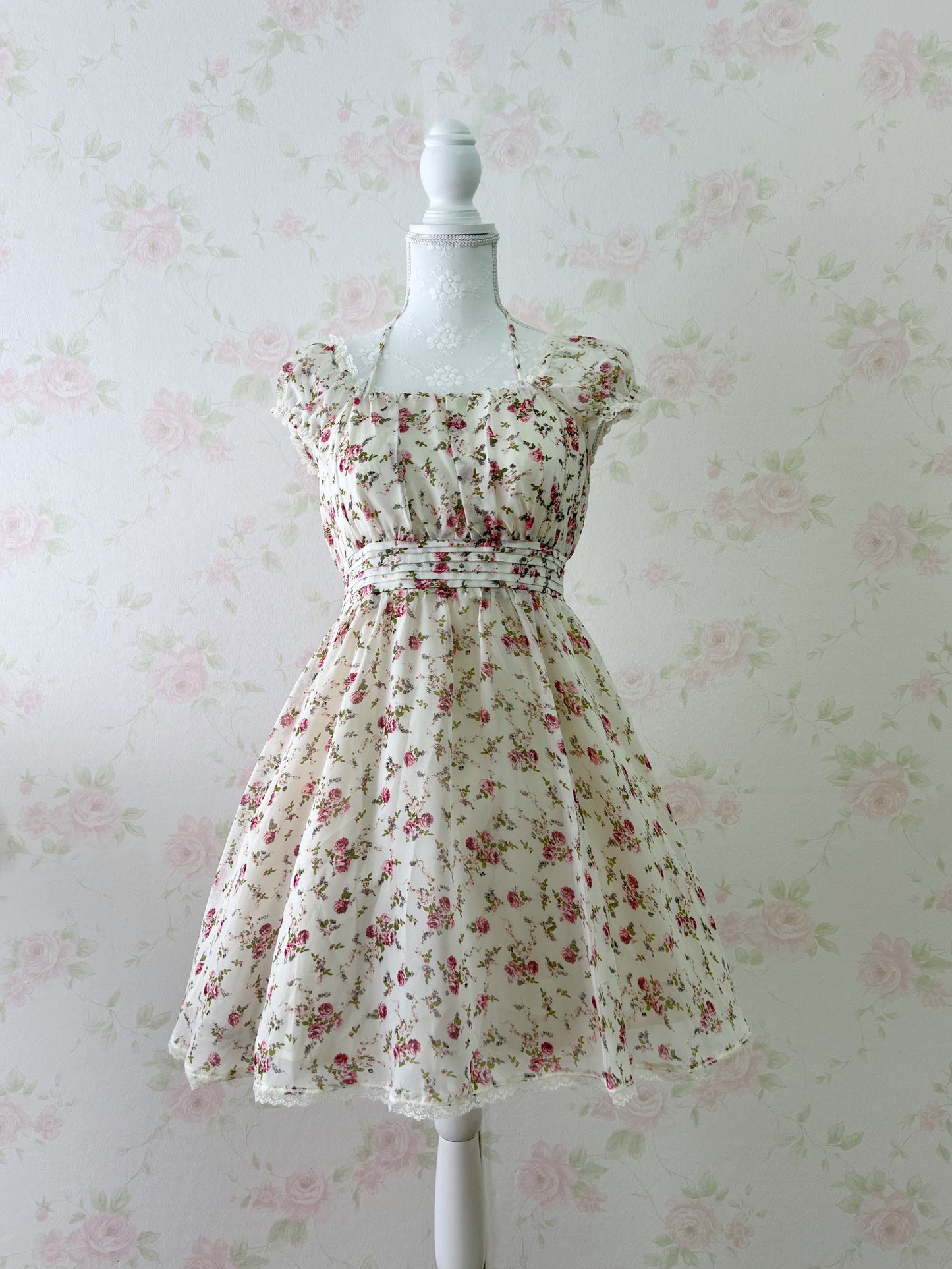 L'EST ROSE Chiffon Halter Neck Dress