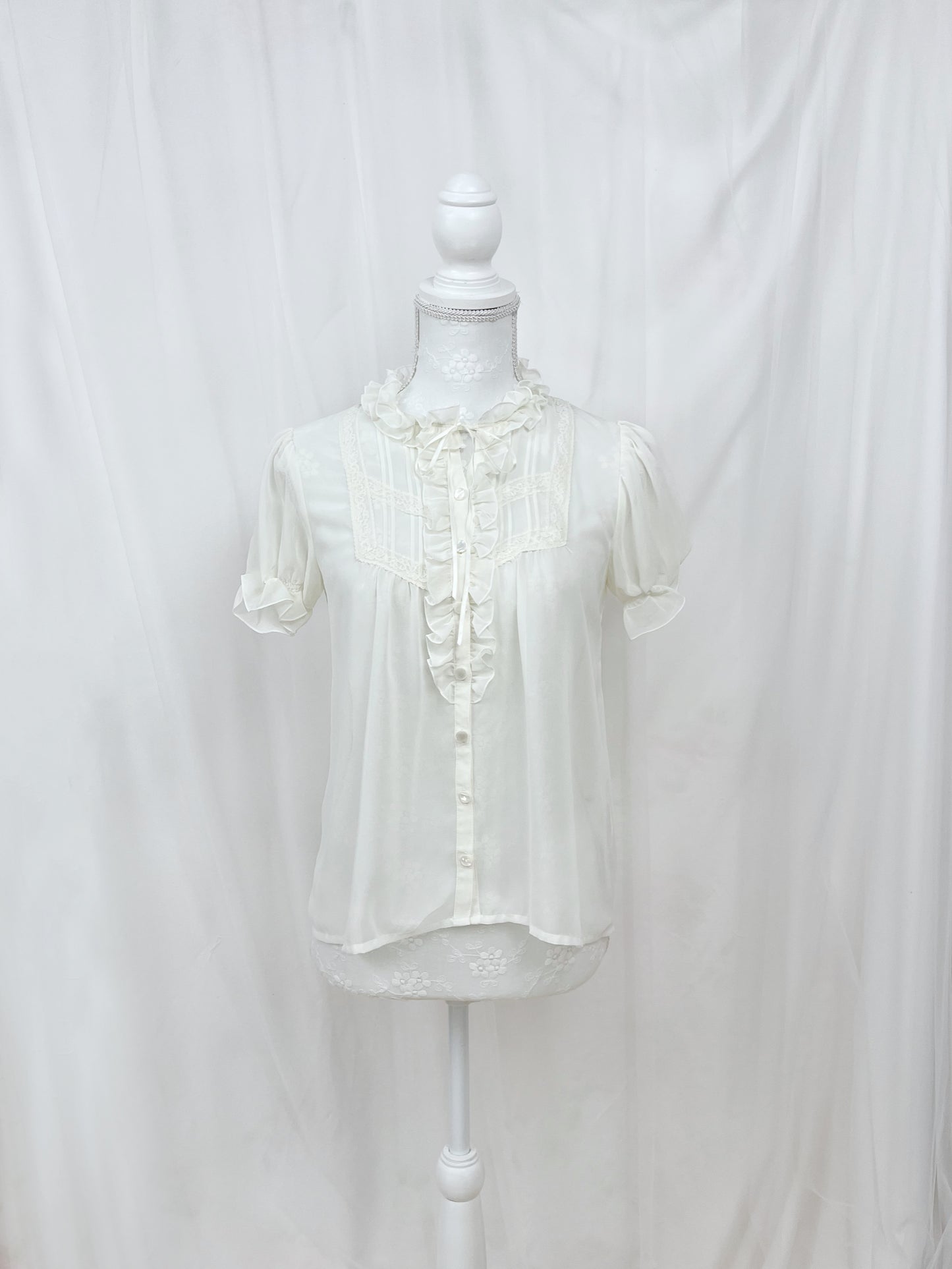 L’EST ROSE Classical Chiffon Blouse (Ivory)