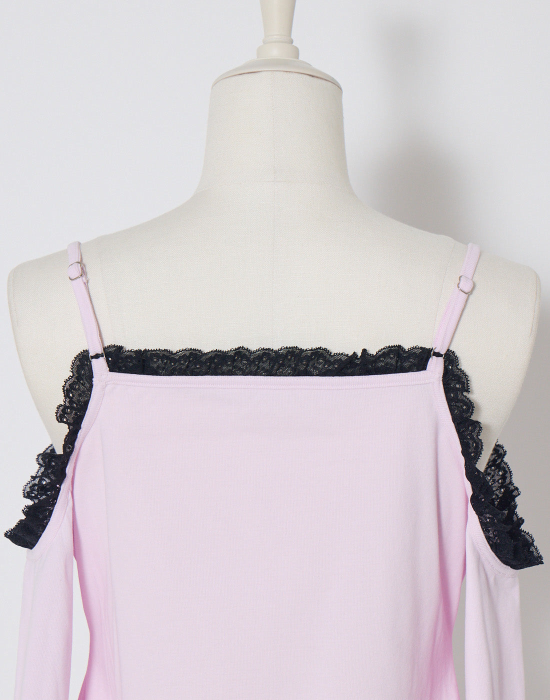 AVENCHUMU ERICO collaboration illustration flare sleeve top