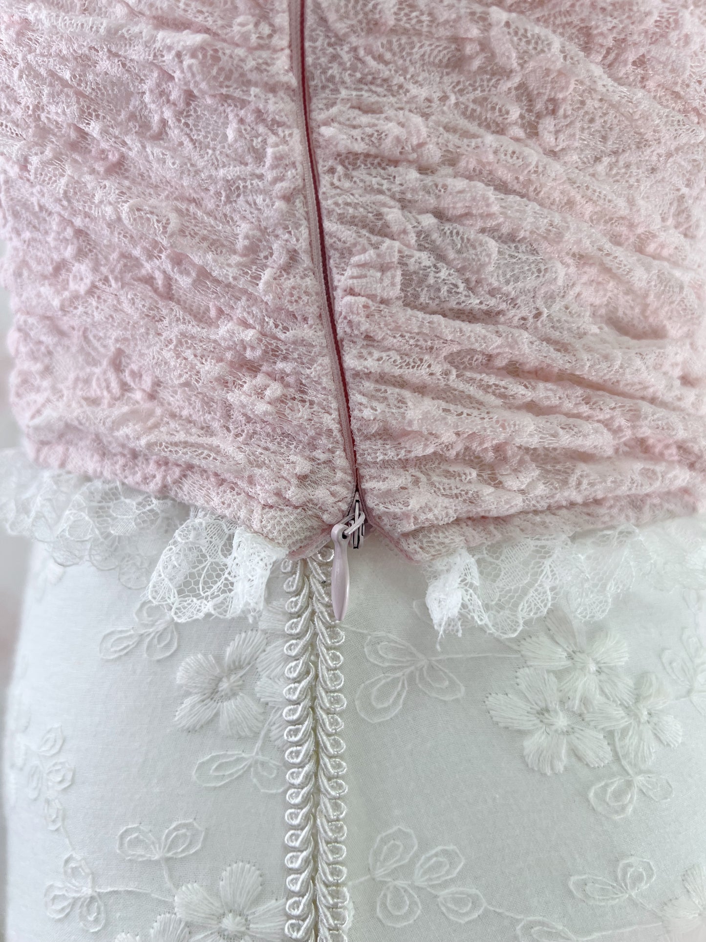 GRL Lacy Halter Neck Camisole (Pink)