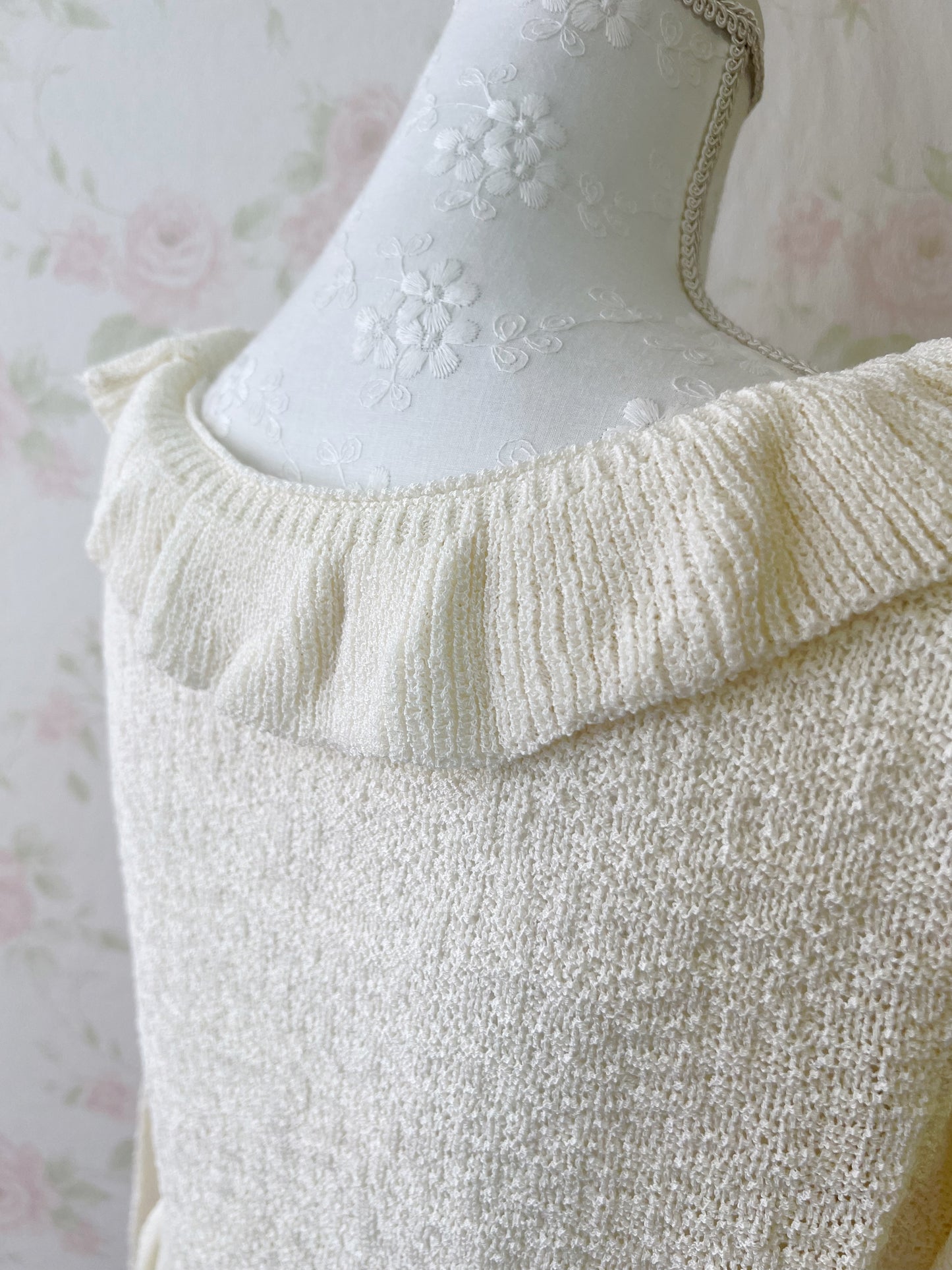 GRL Shoujo Girlie Ruffled Cardigan (Ivory)