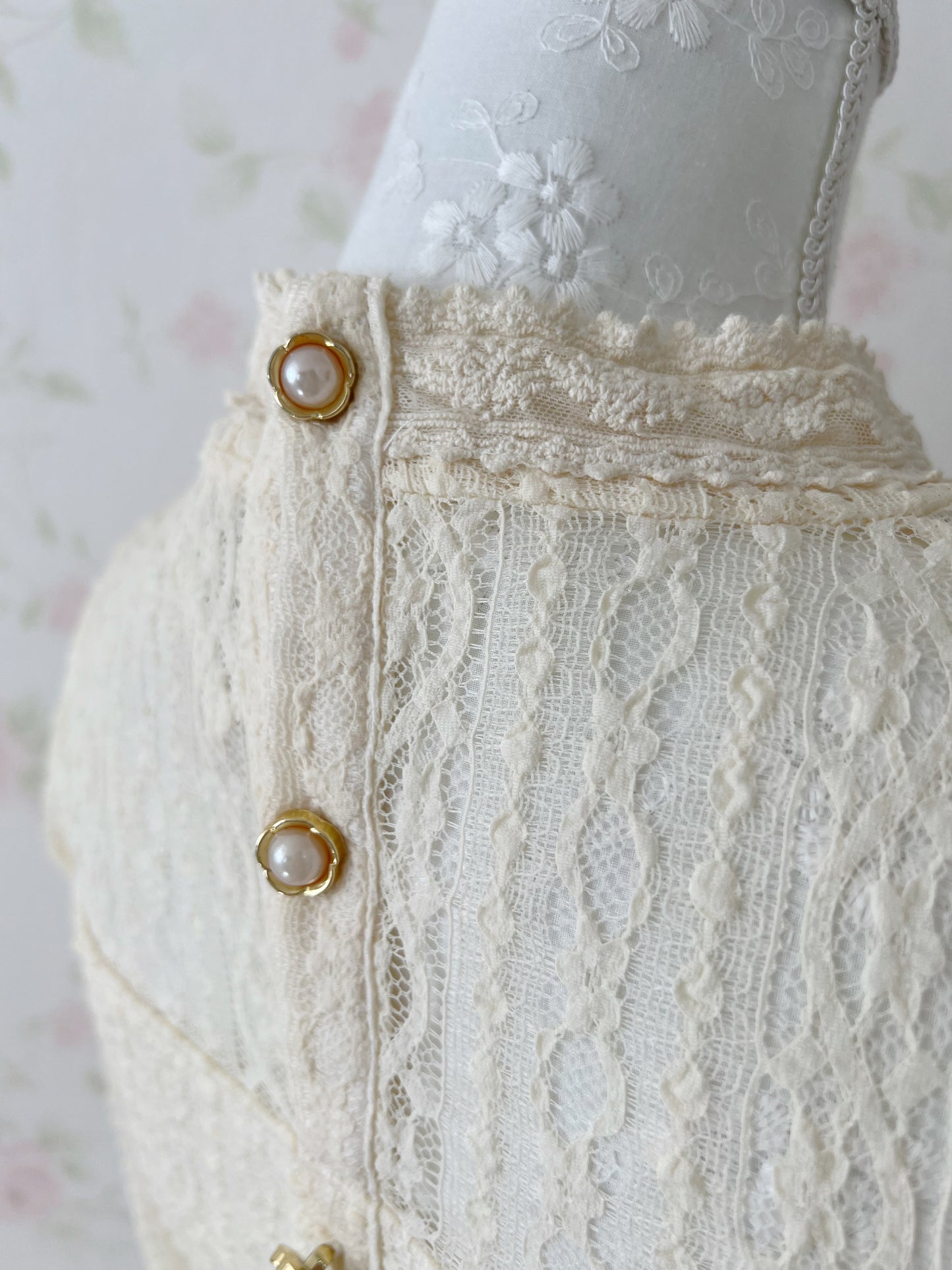 LIZ LISA Lacy Pearl Button Up Top (Ivory)