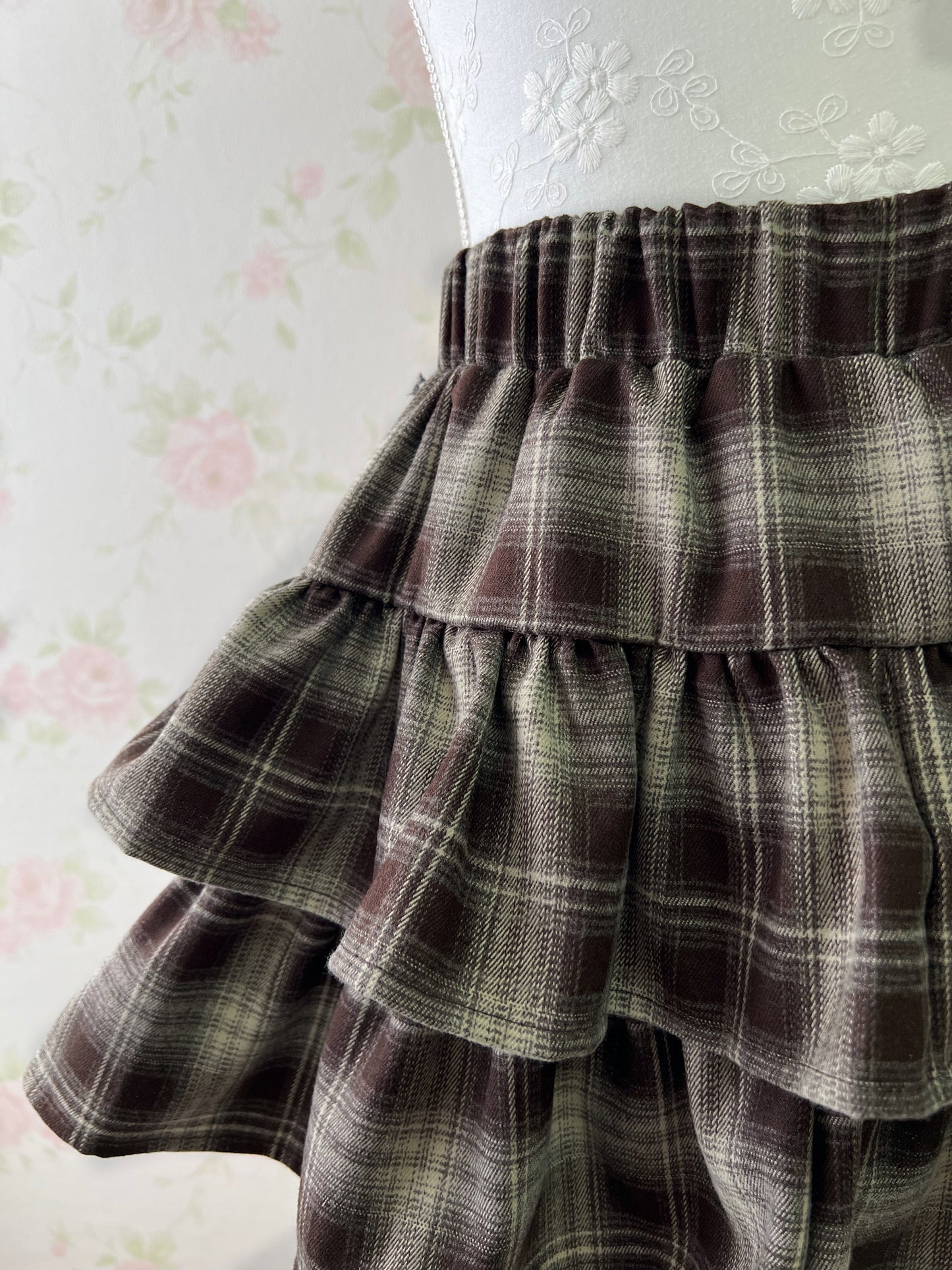 GRL Tiered Checked Skirt (Brown)
