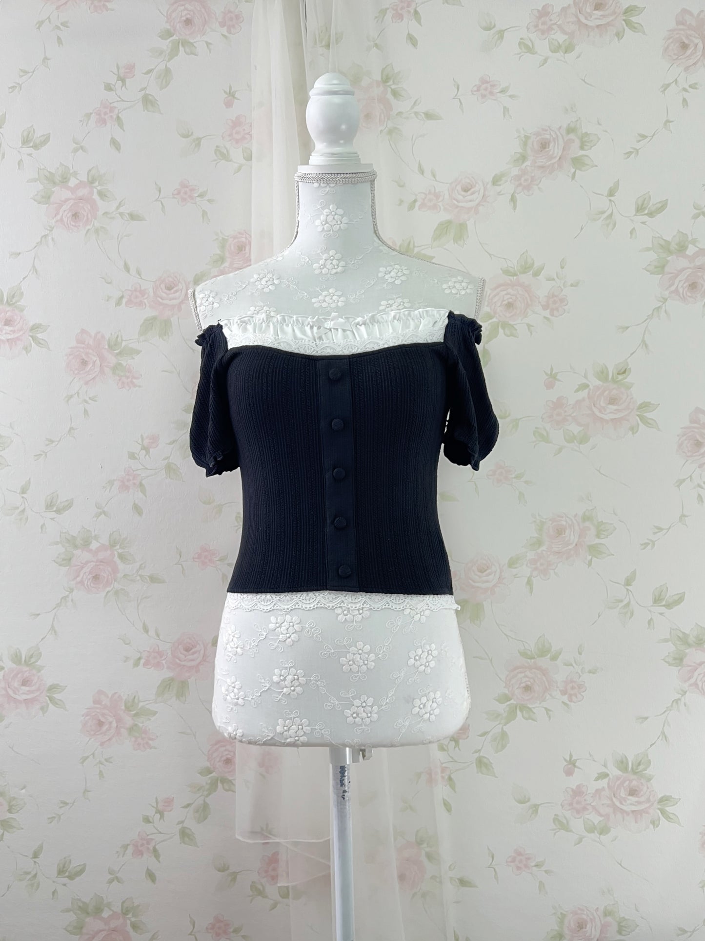 GRL Lace Shoujo Milkmaid Tops (Black)