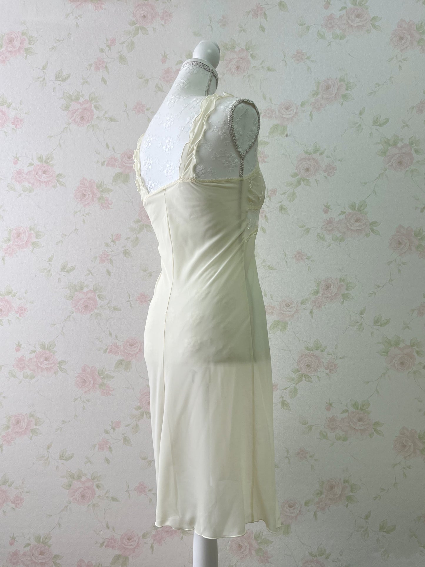 Yukiko Hanai Butterfly Slip (Ivory)