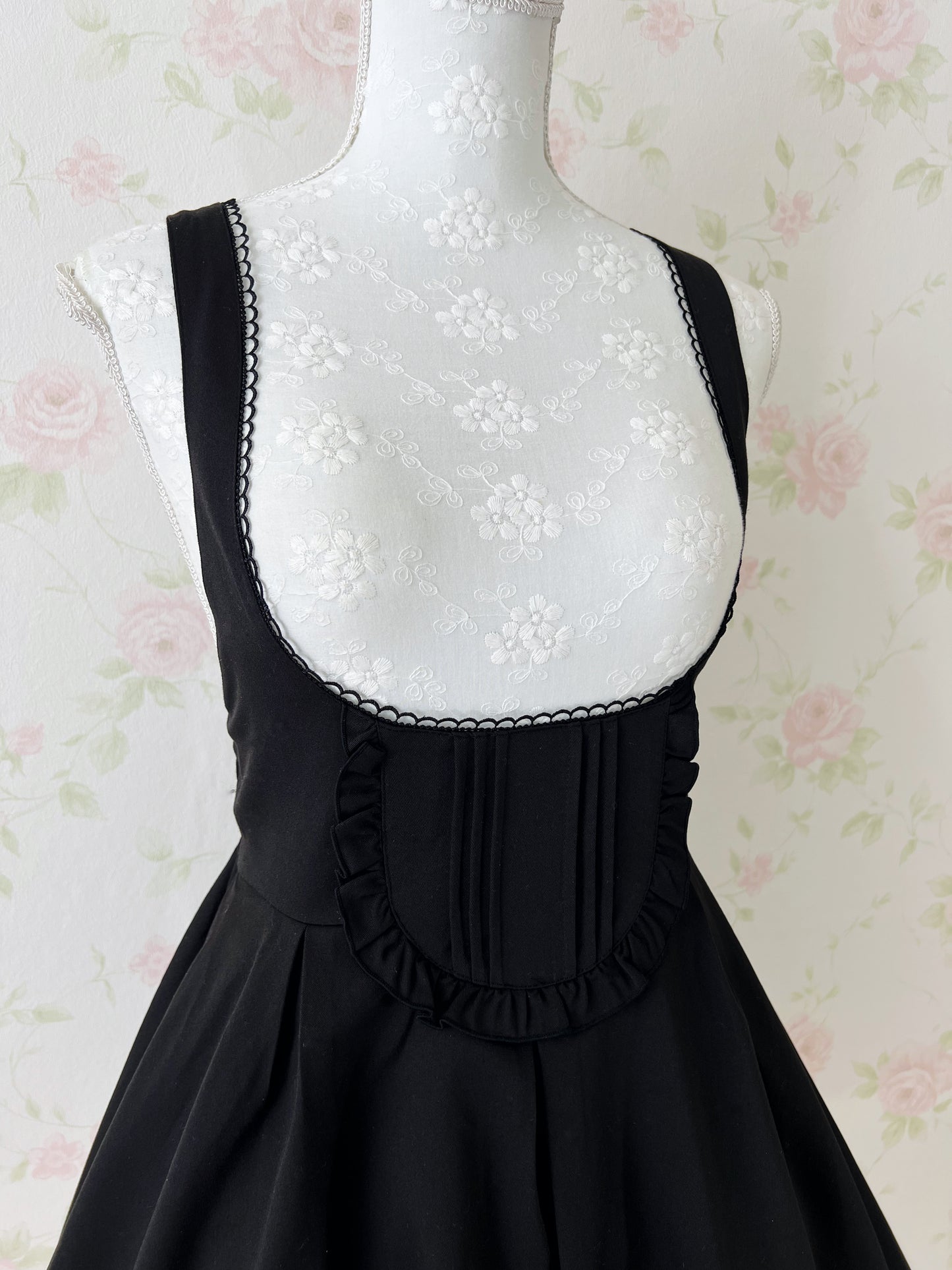 Secret Honey Back Bow Jumper Dress (Black)