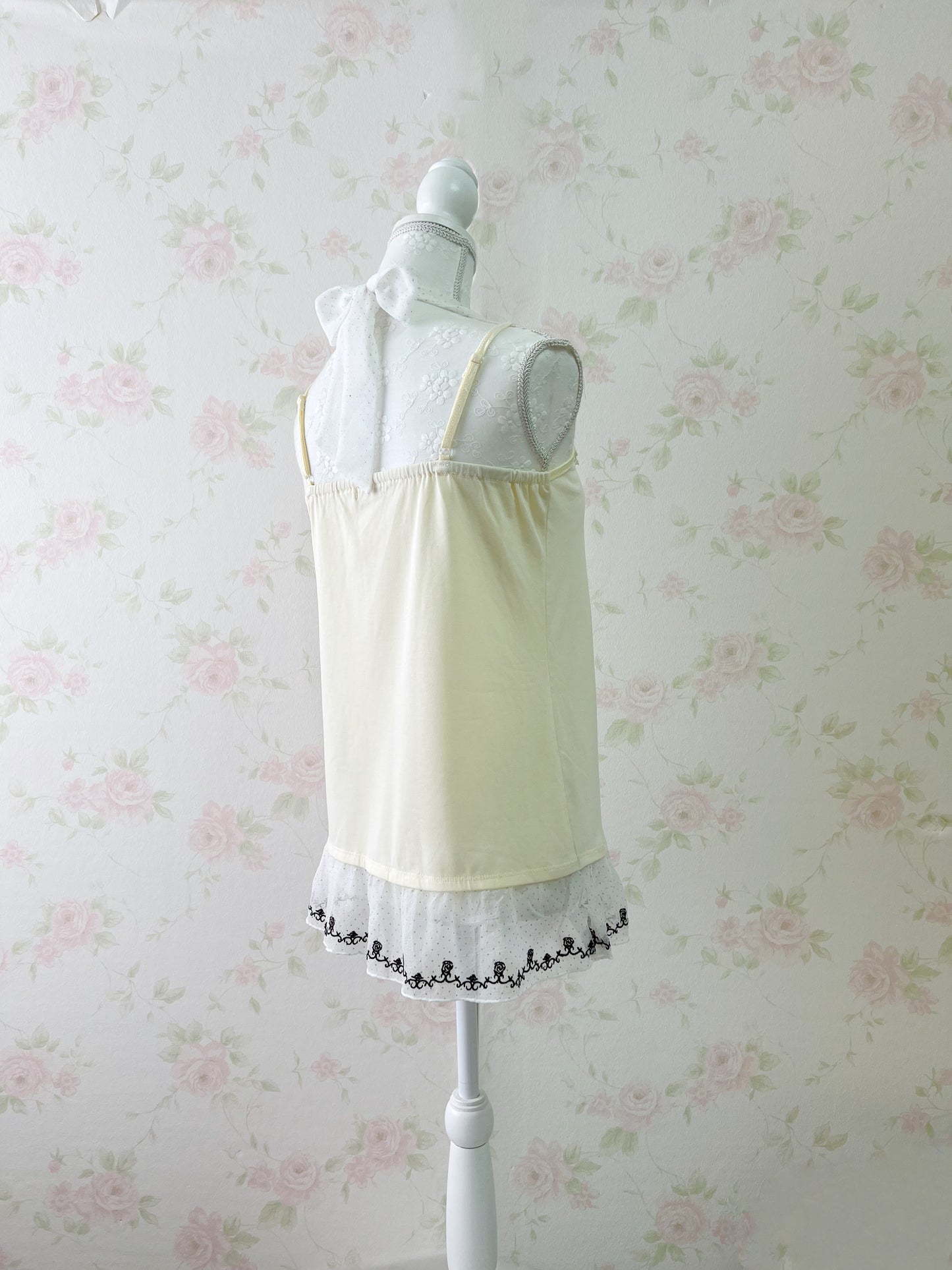 (10% OFF) axes femme Halter Neck Frilled Camisole (Light Yellow)