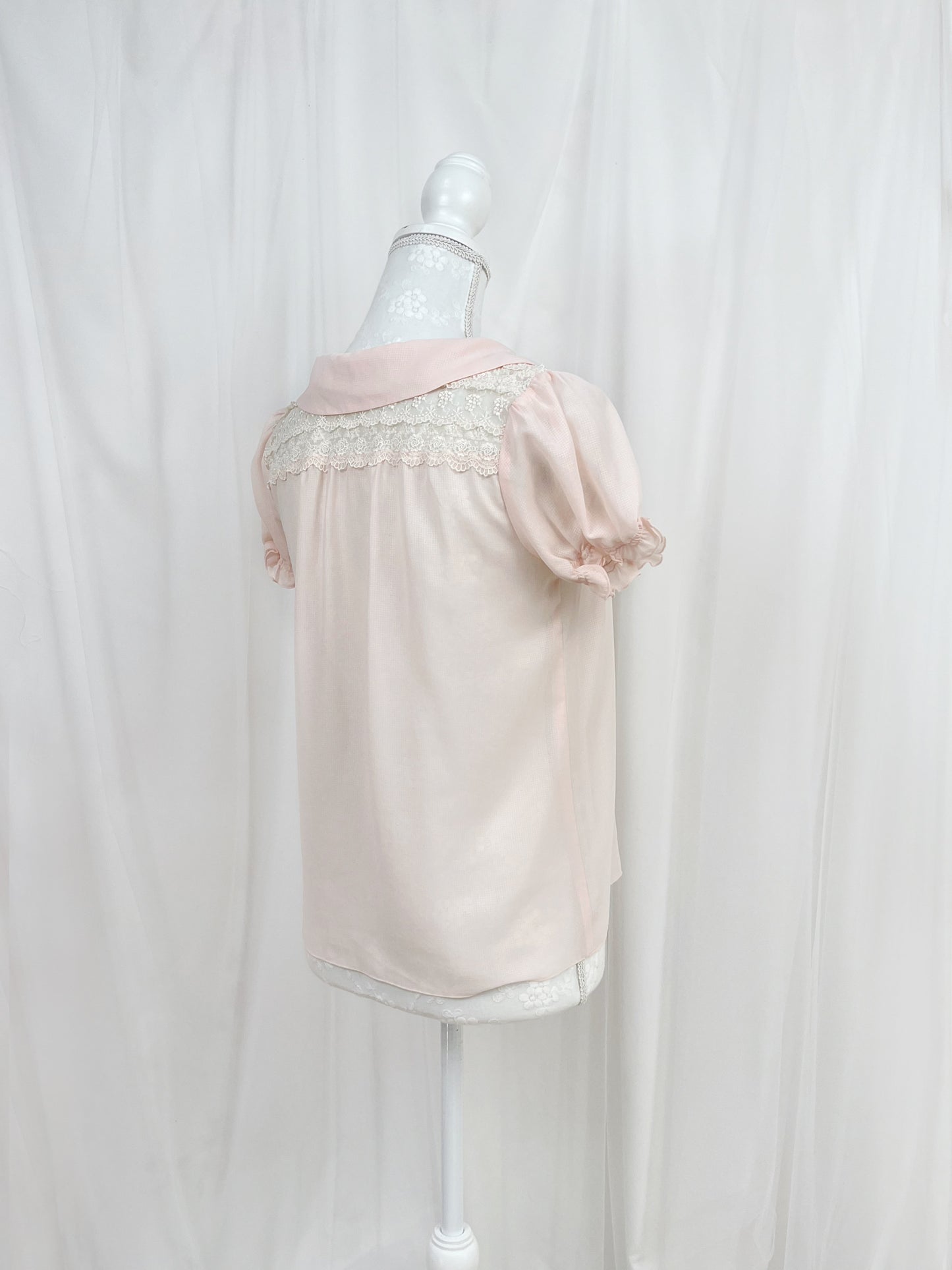 L’EST ROSE Crystal Button Chiffon Blouse (Pink)