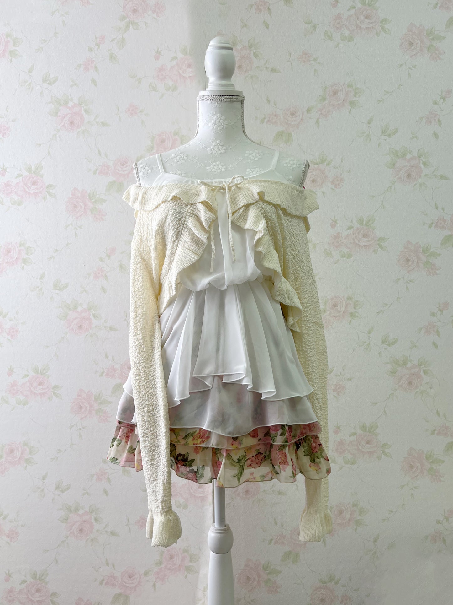 rienda Chiffon Camisole (White)