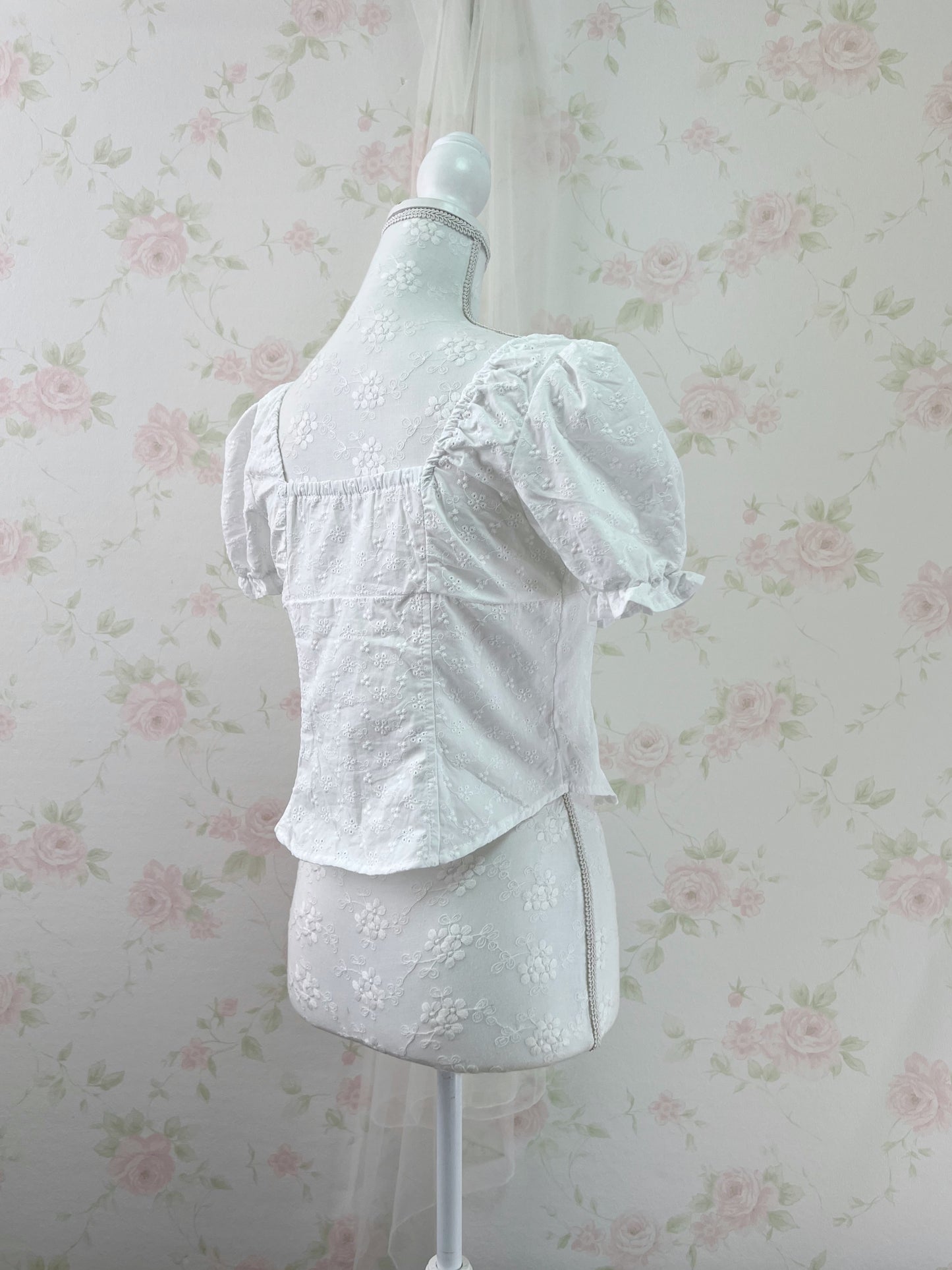 GRL Floral Embroidery Blouse
