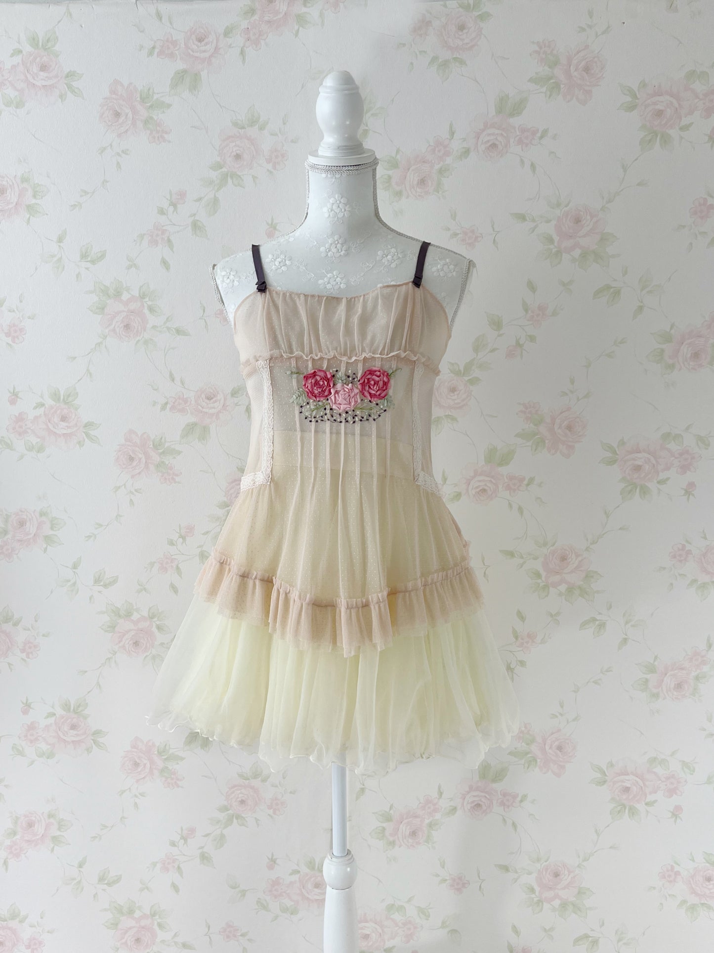 LAISSE PASSE Rose Embroidery Tulle Camisole