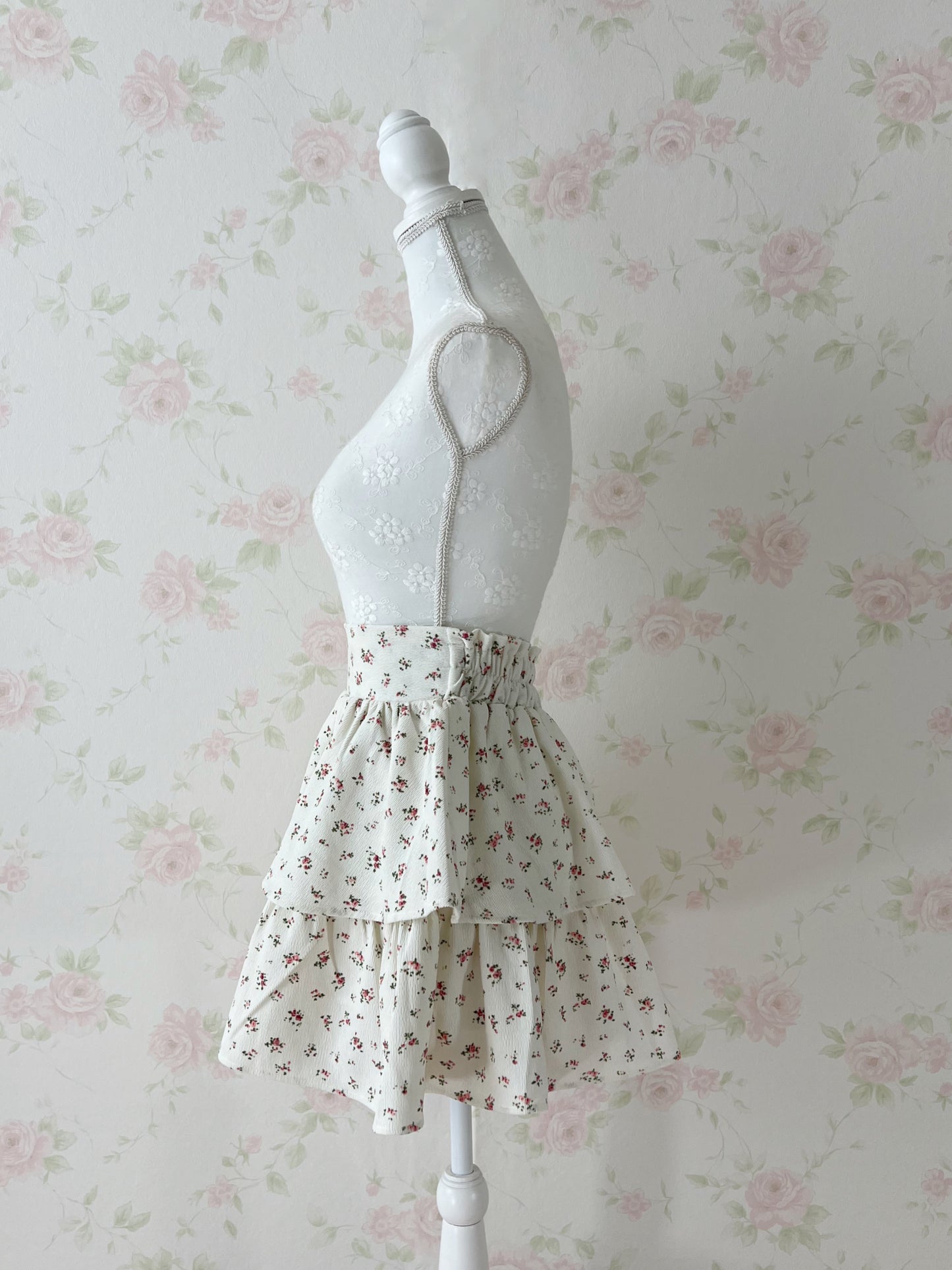 Petite Floral Layered Skirt (white)