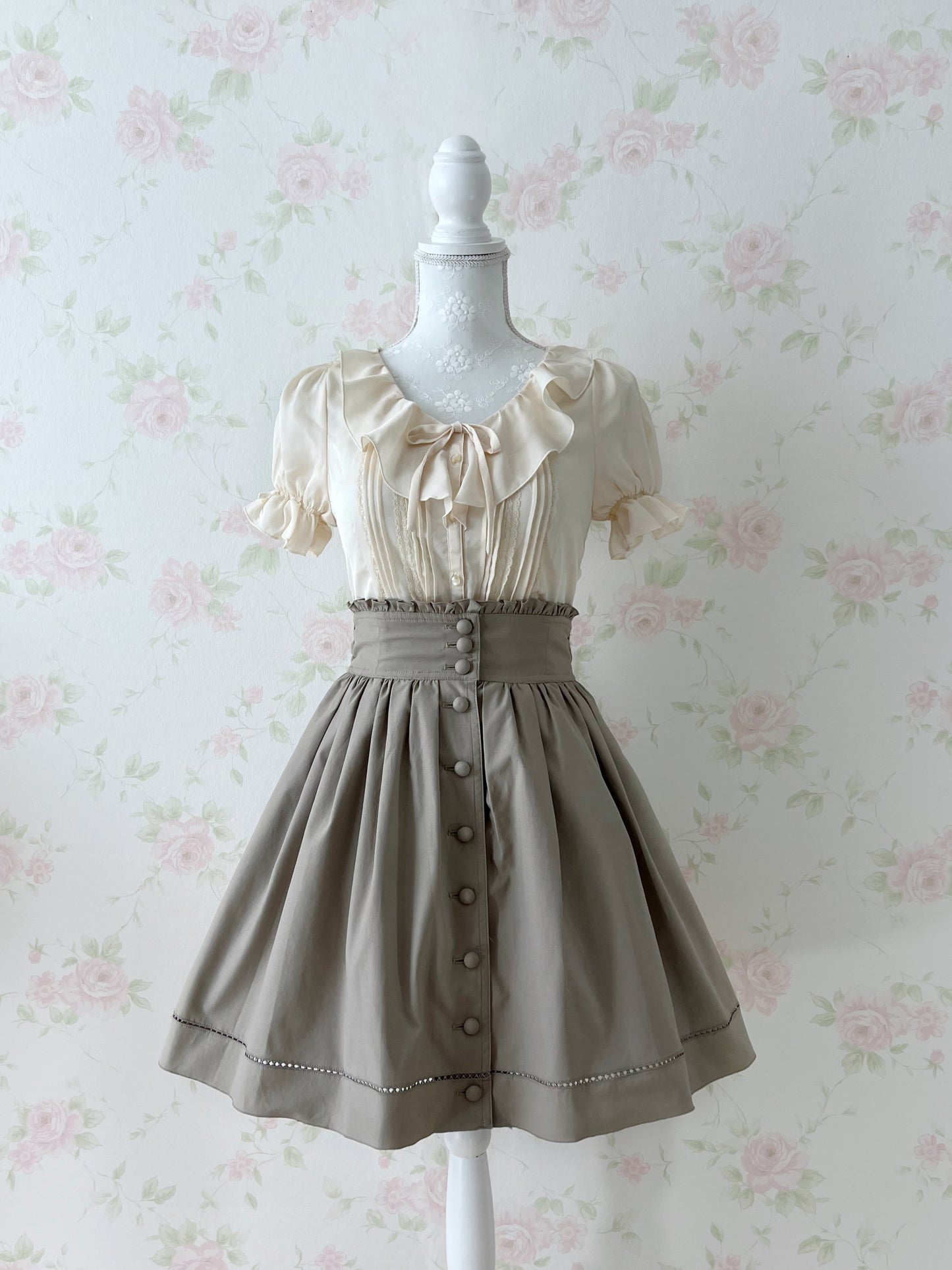 L’EST ROSE Button Up High Waist Skirt