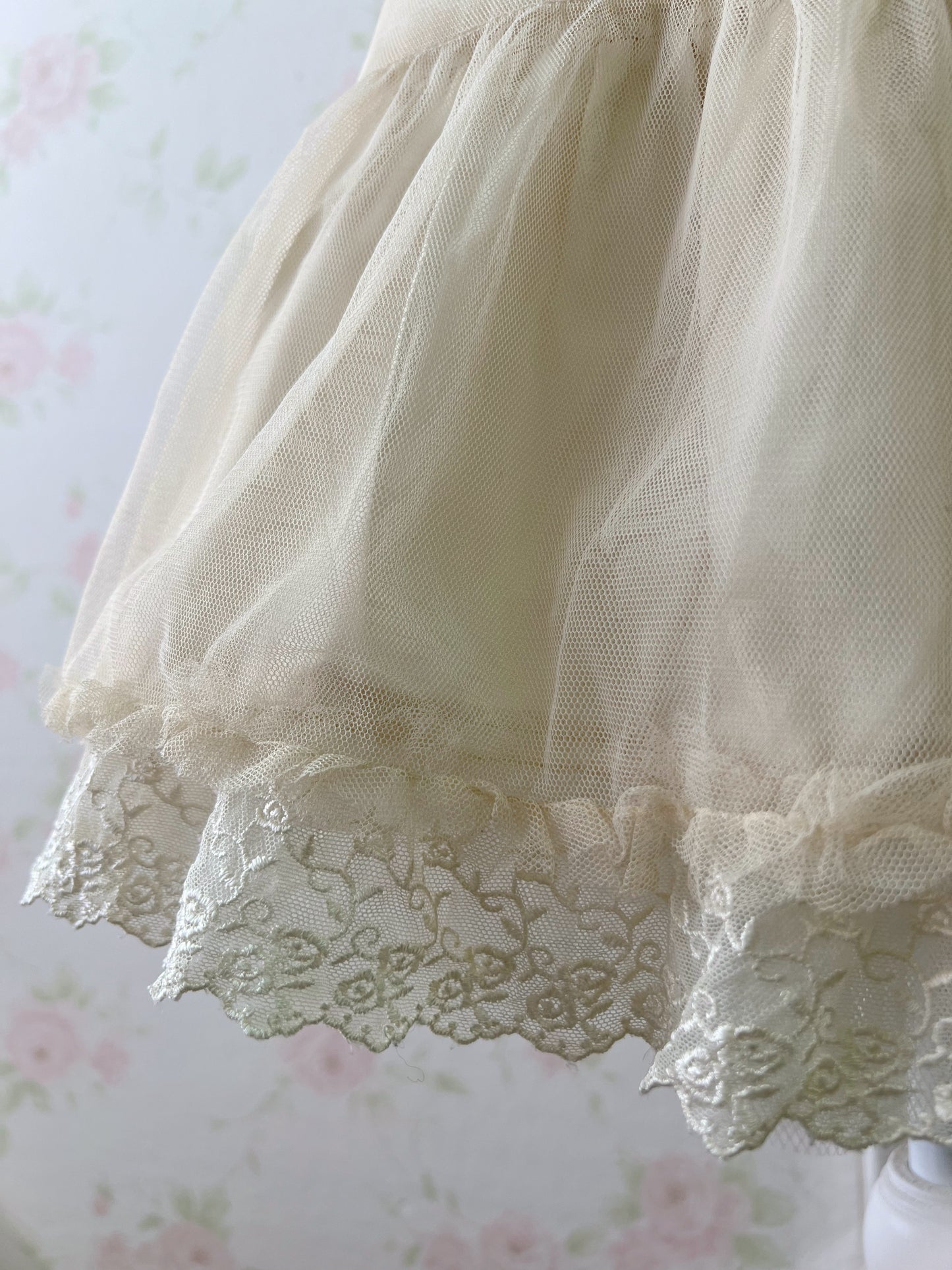 ARROW Tulle Lace Hem Skirt