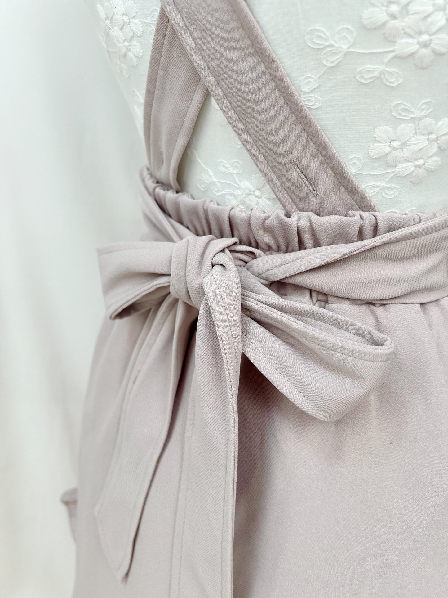 ROJITA Ruffled Jumper Skirt (Moca Beige)