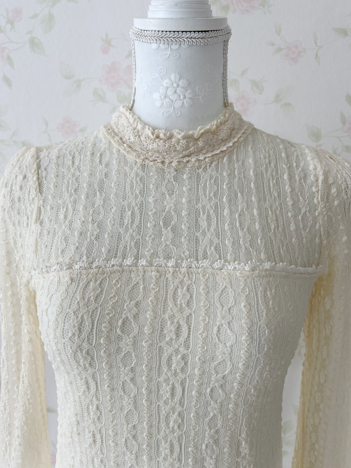 LIZ LISA Lacy Pearl Button Up Top (Ivory)