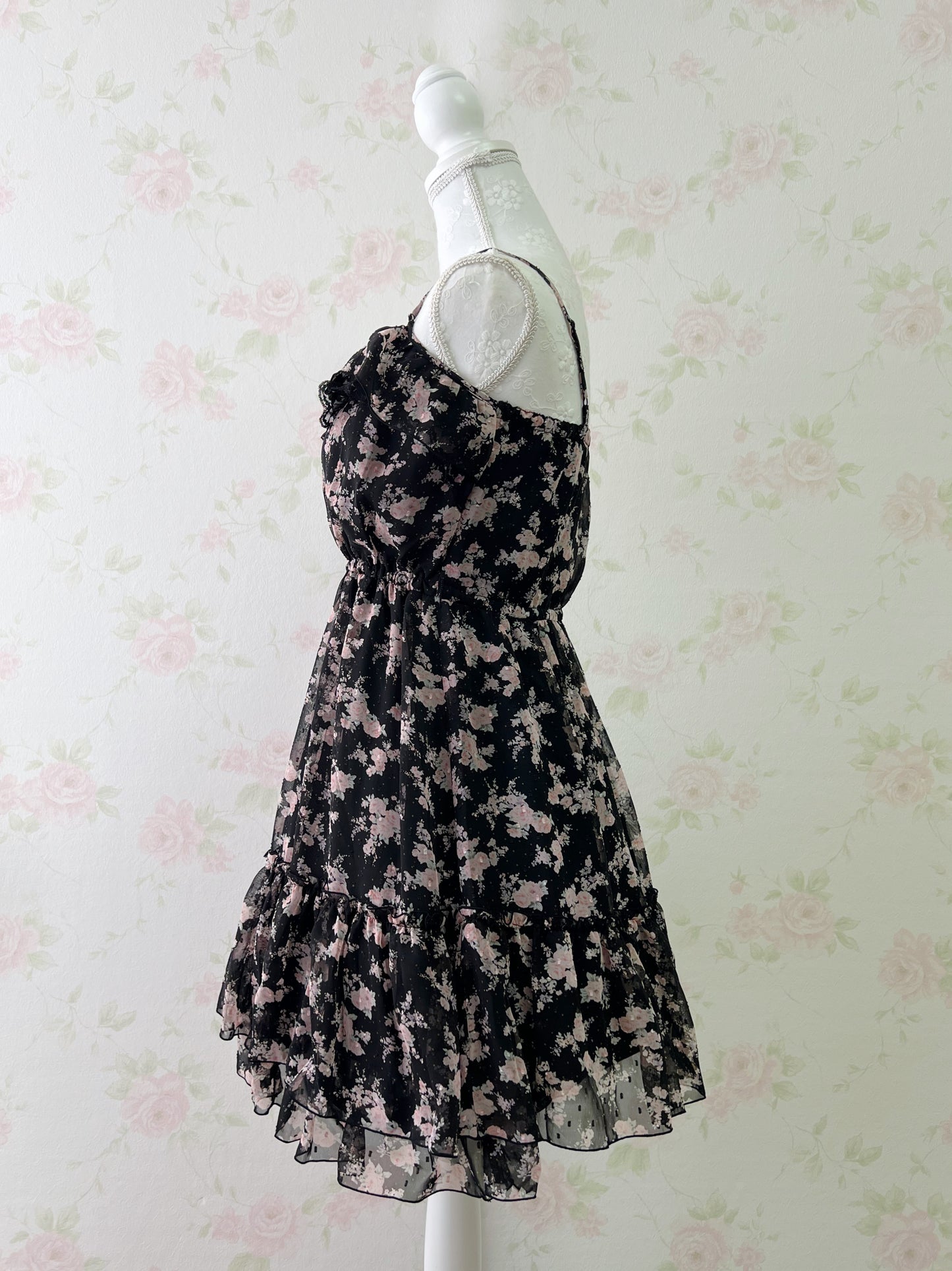 L’EST ROSE Petite Floral Camisole Dress (Black)