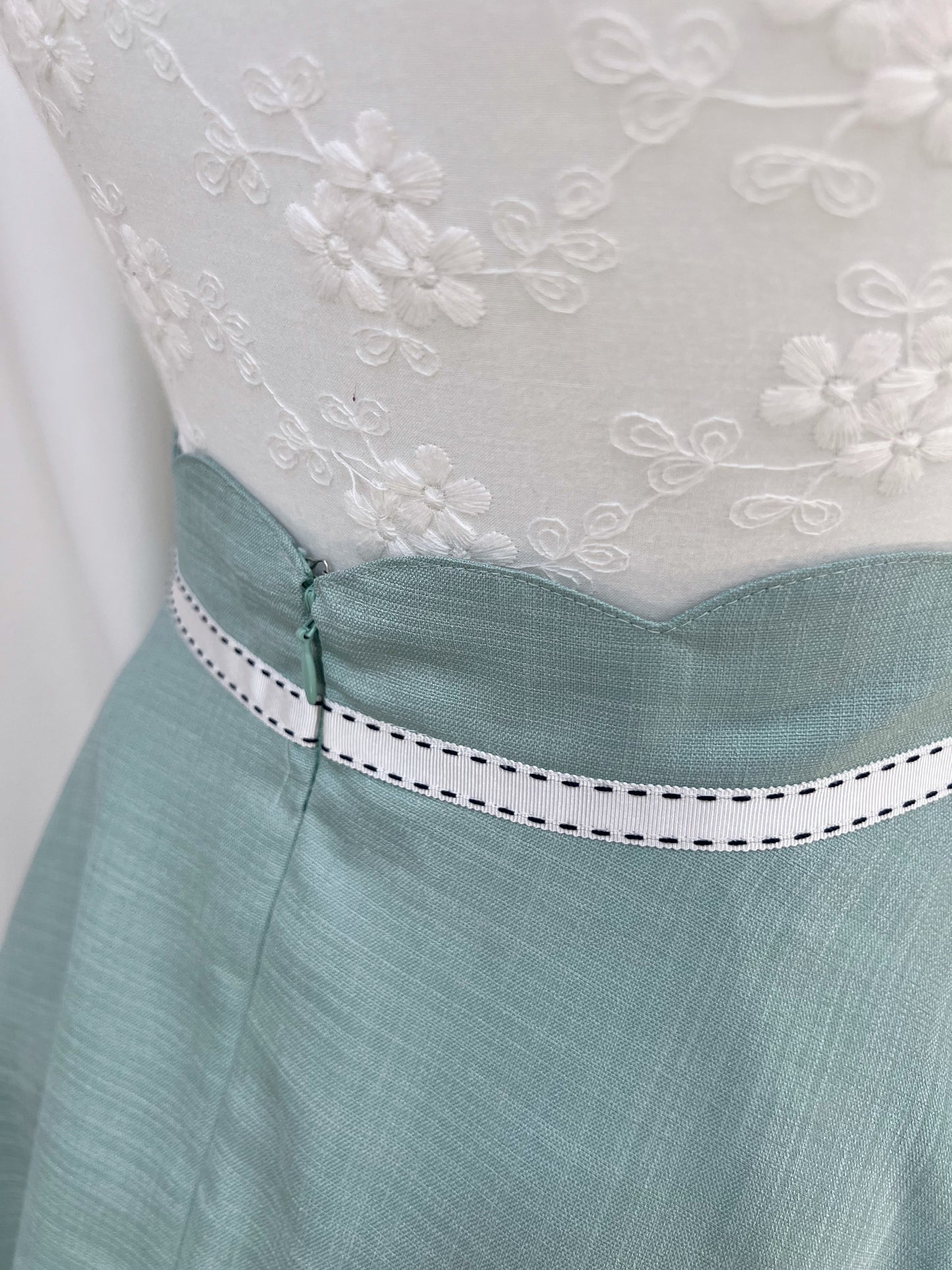 PATTERN Waist Bow Flair Skirt (Green)