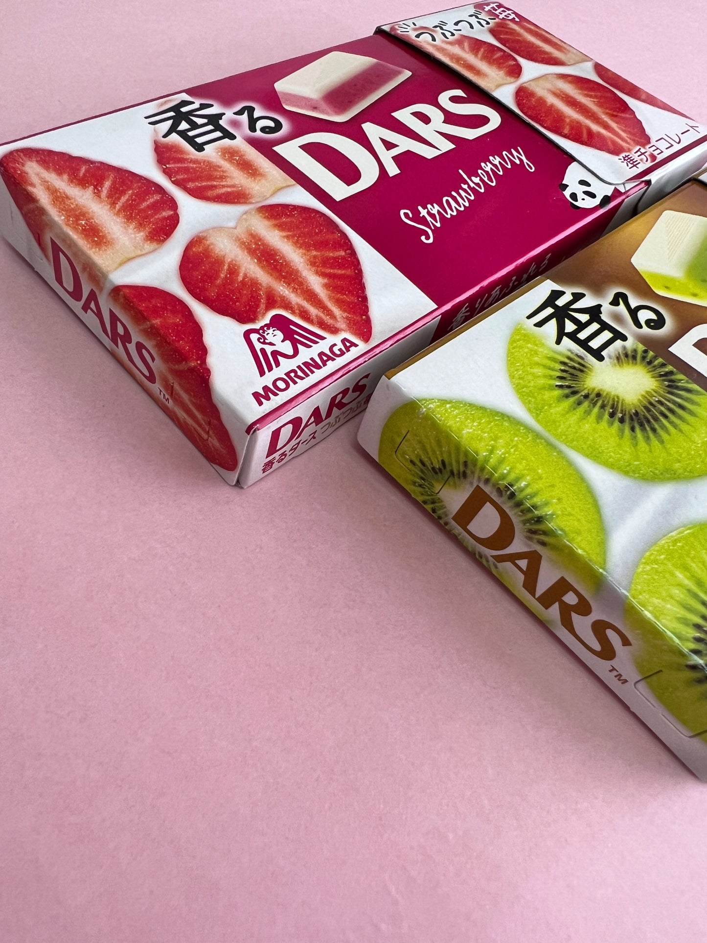 MORINAGA DARS Kiwifruit 2 Layered Chocolate