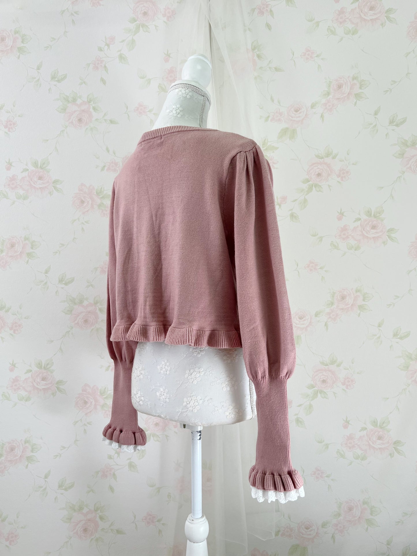 Gold Heart Button Cotton Lace Sleeve Cardigan (Pink)