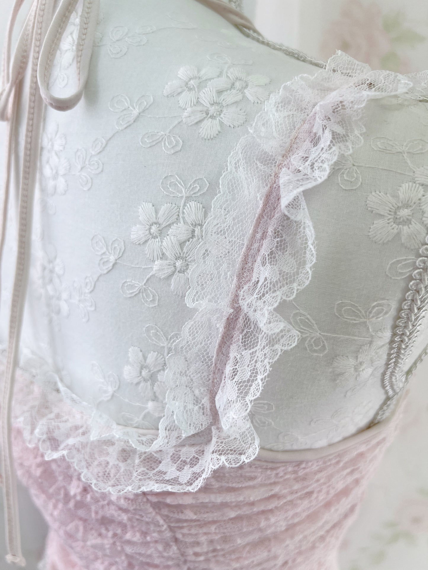 GRL Lacy Halter Neck Camisole (Pink)