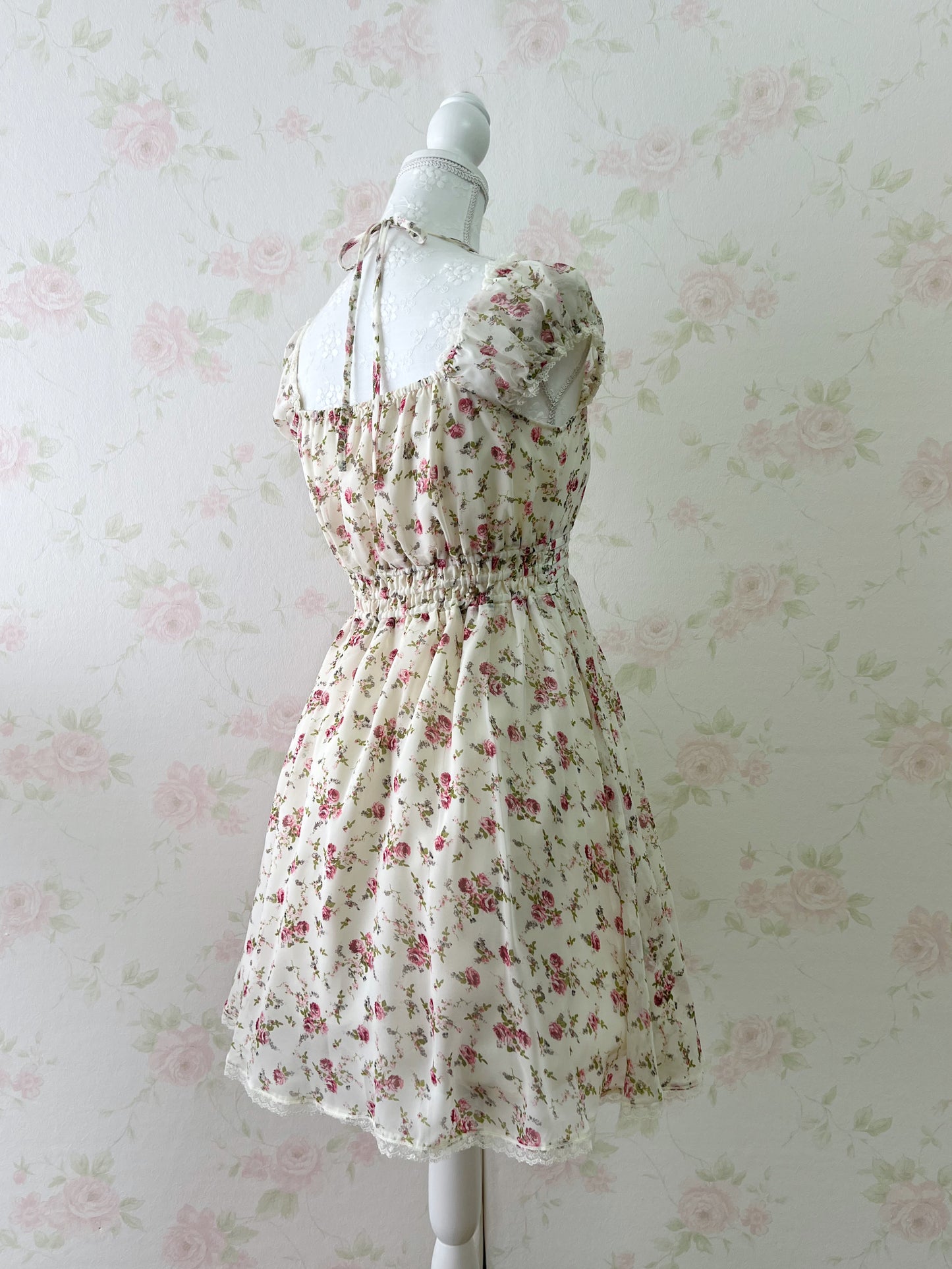 L'EST ROSE Chiffon Halter Neck Dress