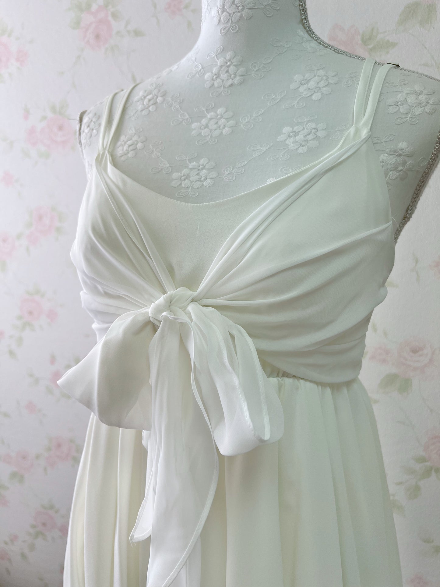 one way Front Bow Camisole Top (White)