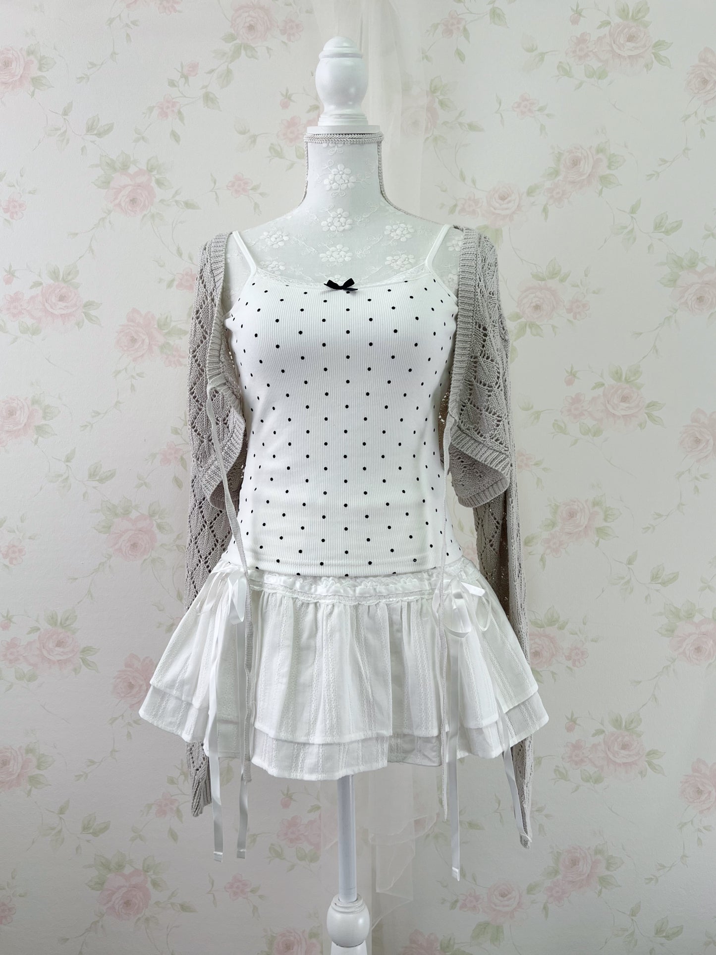 GRL Lace Bow Polka Dot Camisole With Cups (White)