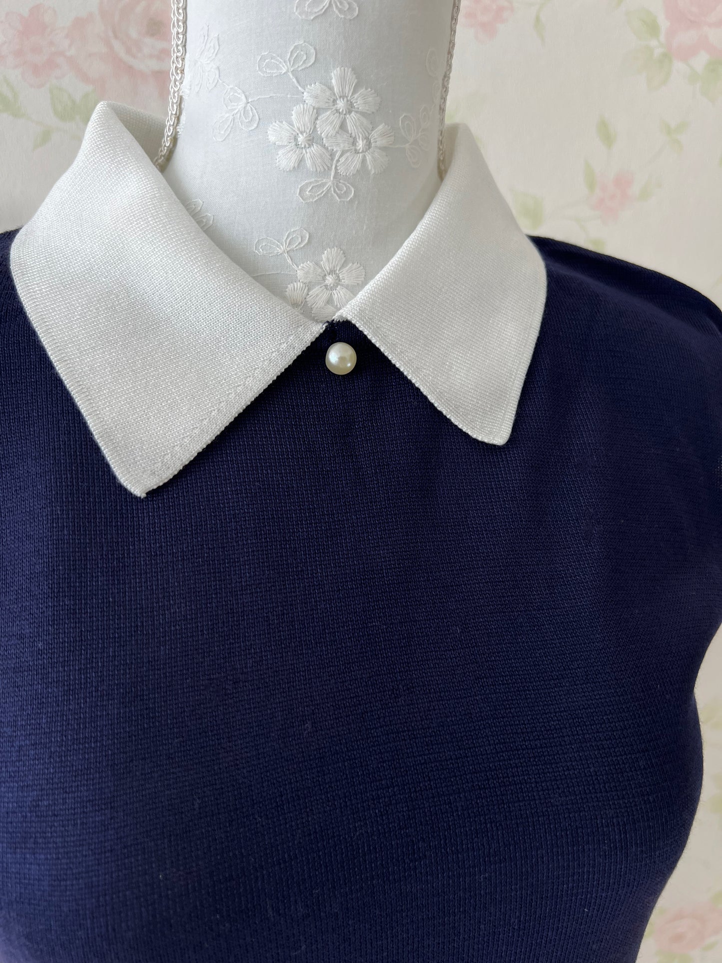 Preppy Collar Pearl Top (Navy)