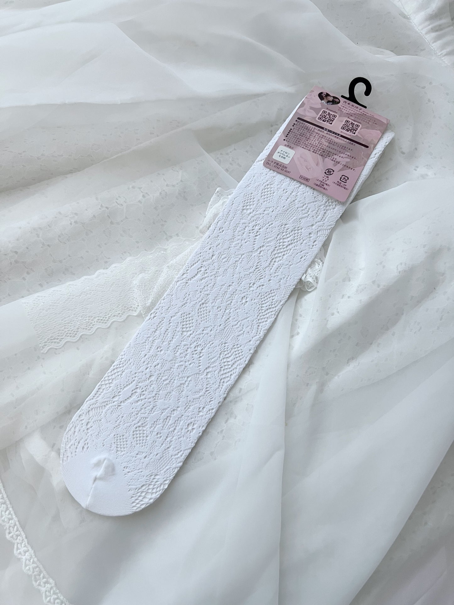 m♡petite Lacy Bow Over Knee Socks (White)