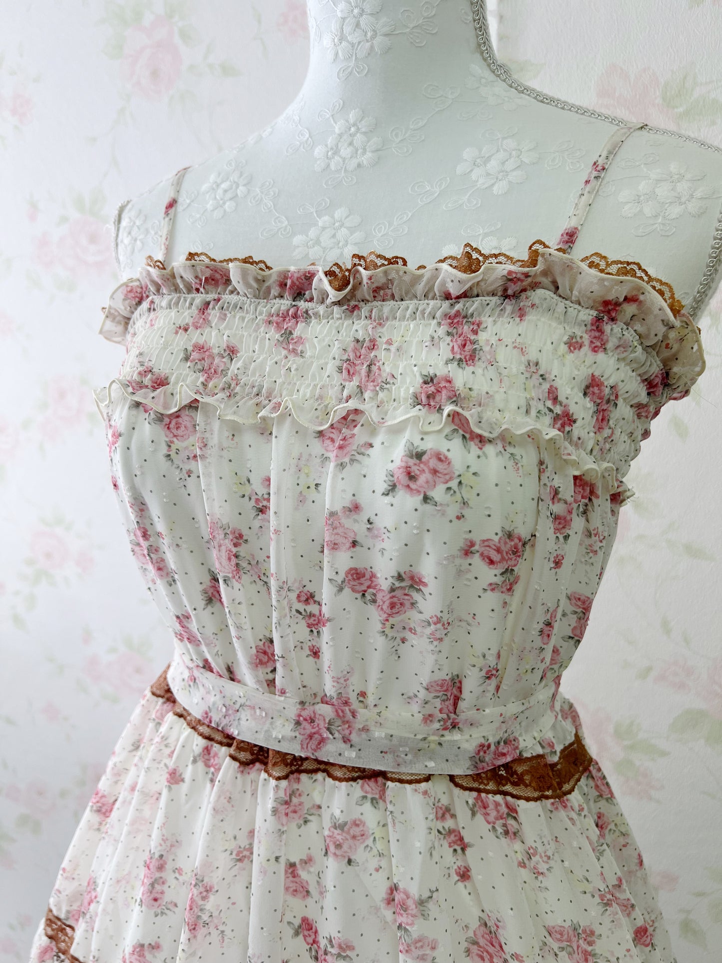 L’EST ROSE Petite Floral Lace Camisole Dress (Ivory)