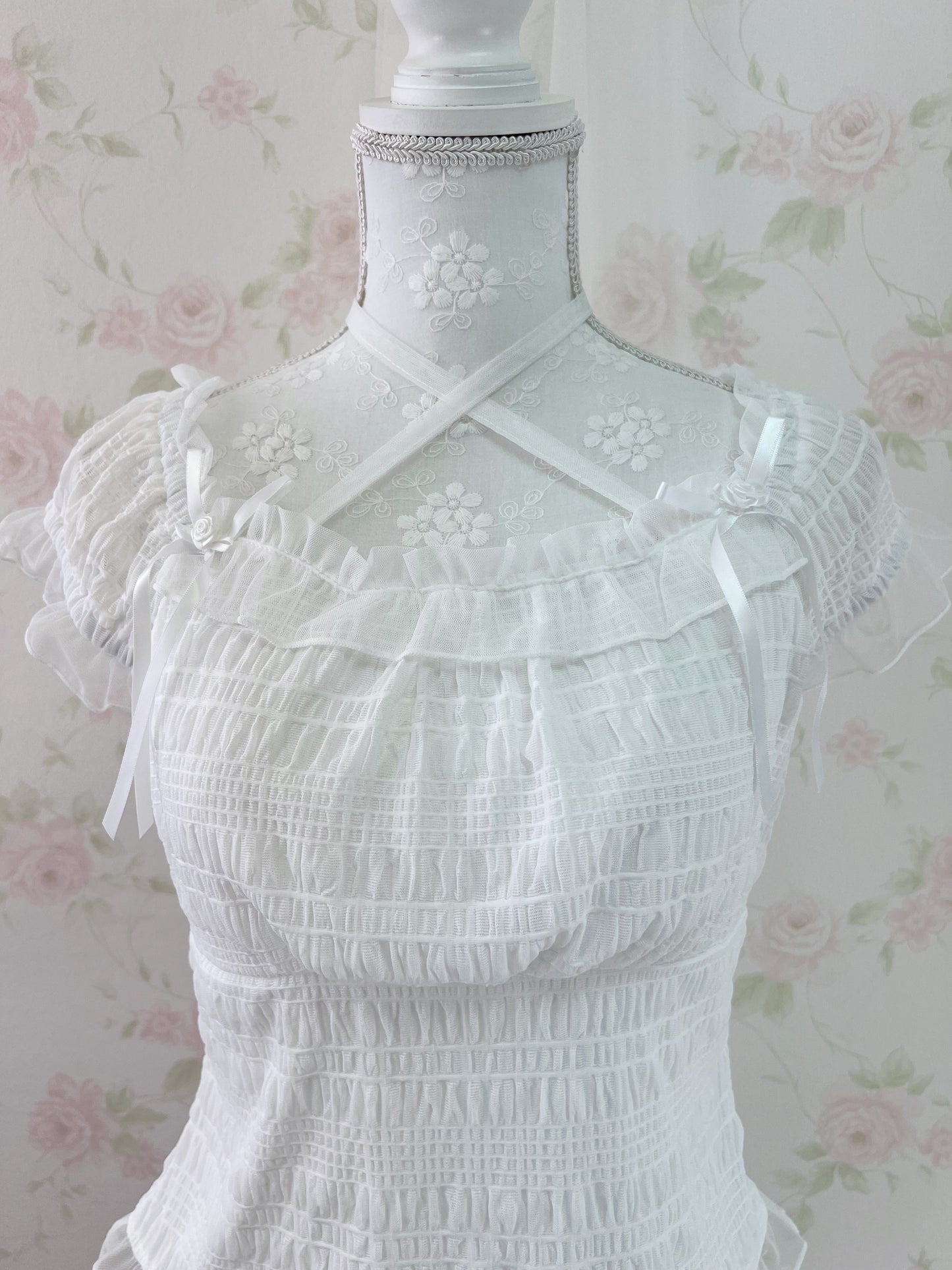 axes femme Side Ribbon Cross String Top (White)