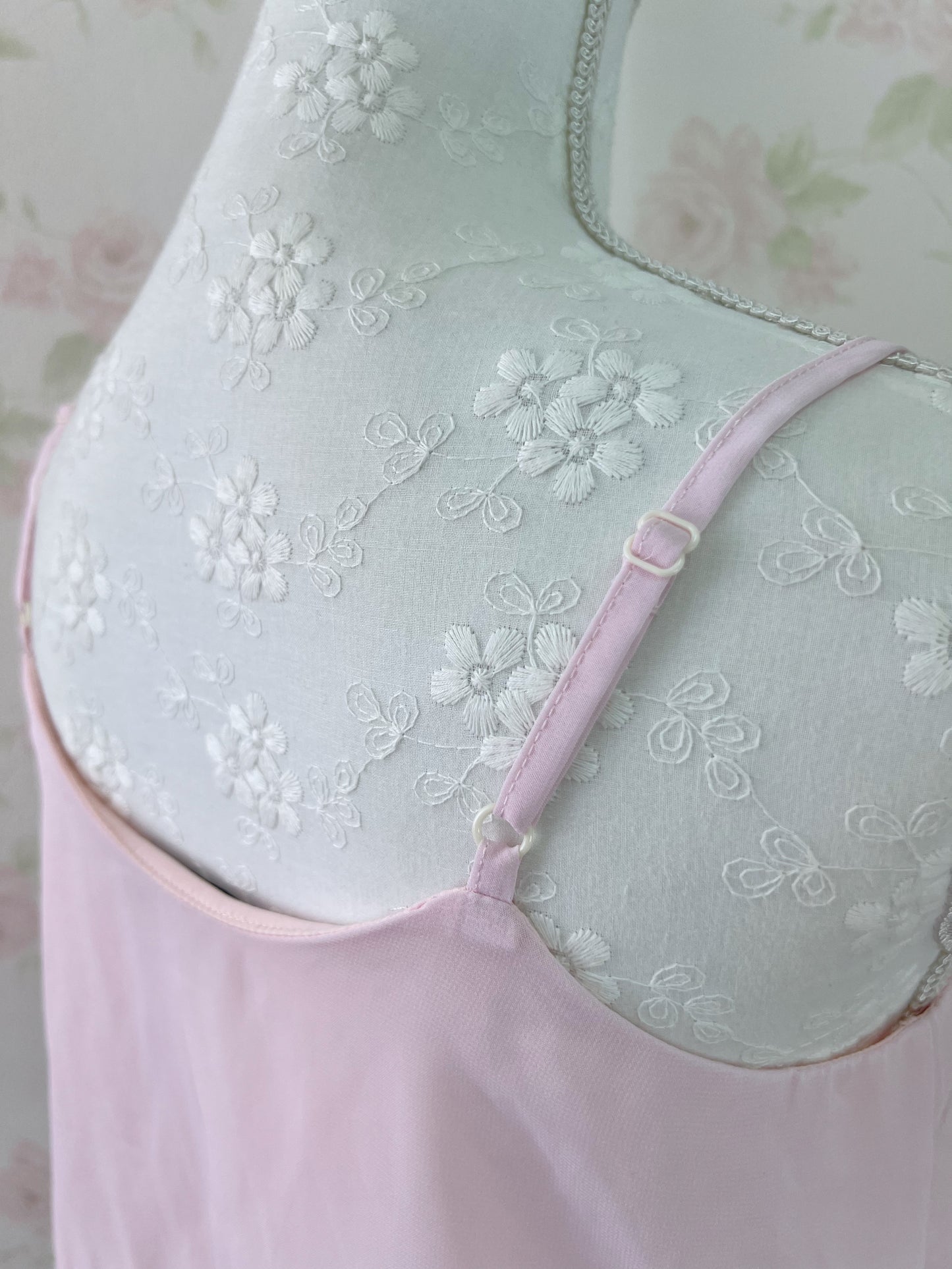 rienda Chiffon Camisole (Pink)