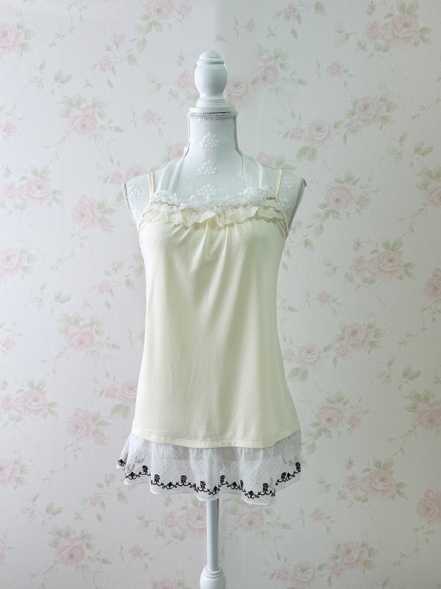 (10% OFF) axes femme Halter Neck Frilled Camisole (Light Yellow)